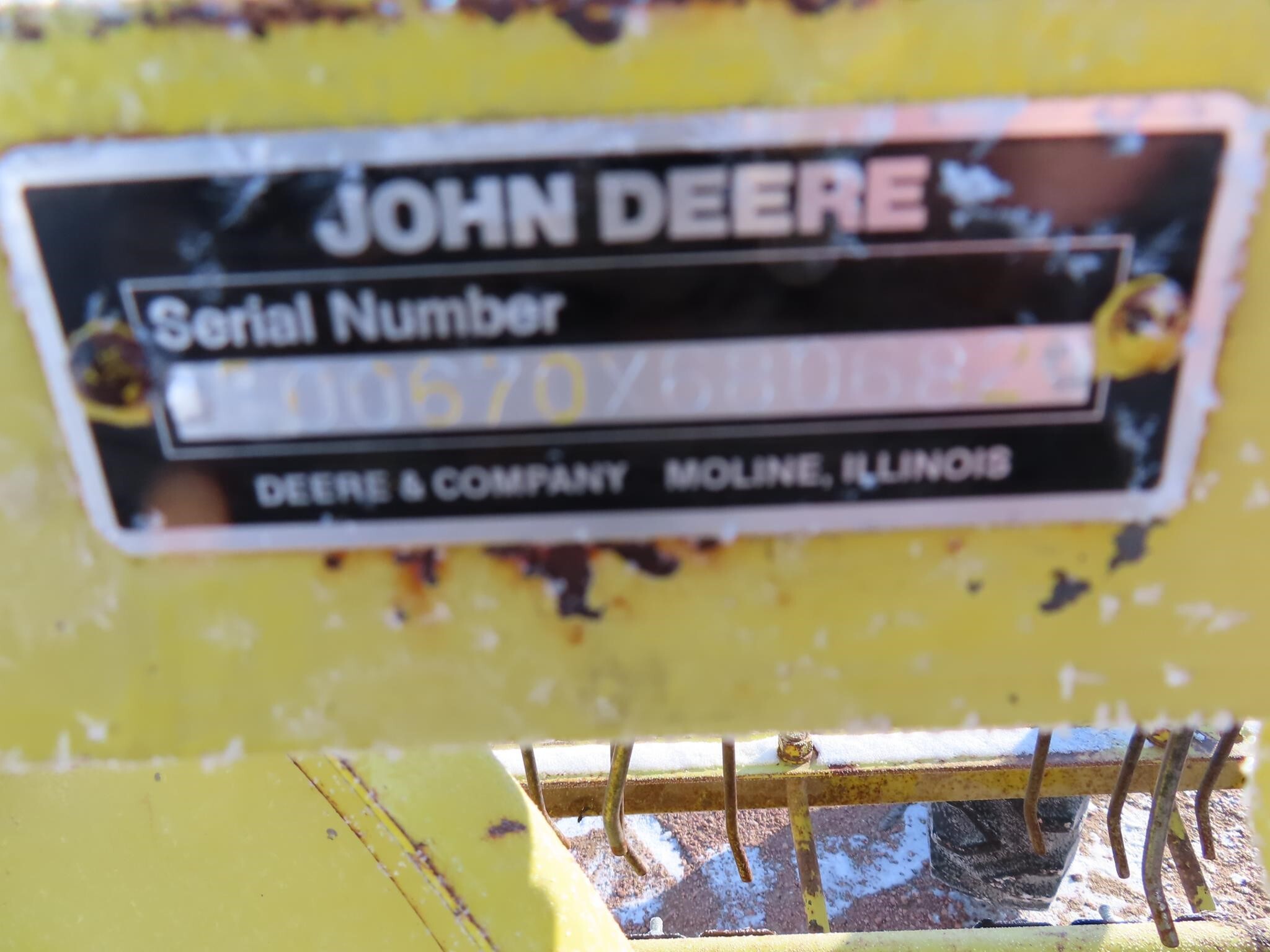  John Deere 670 Rake