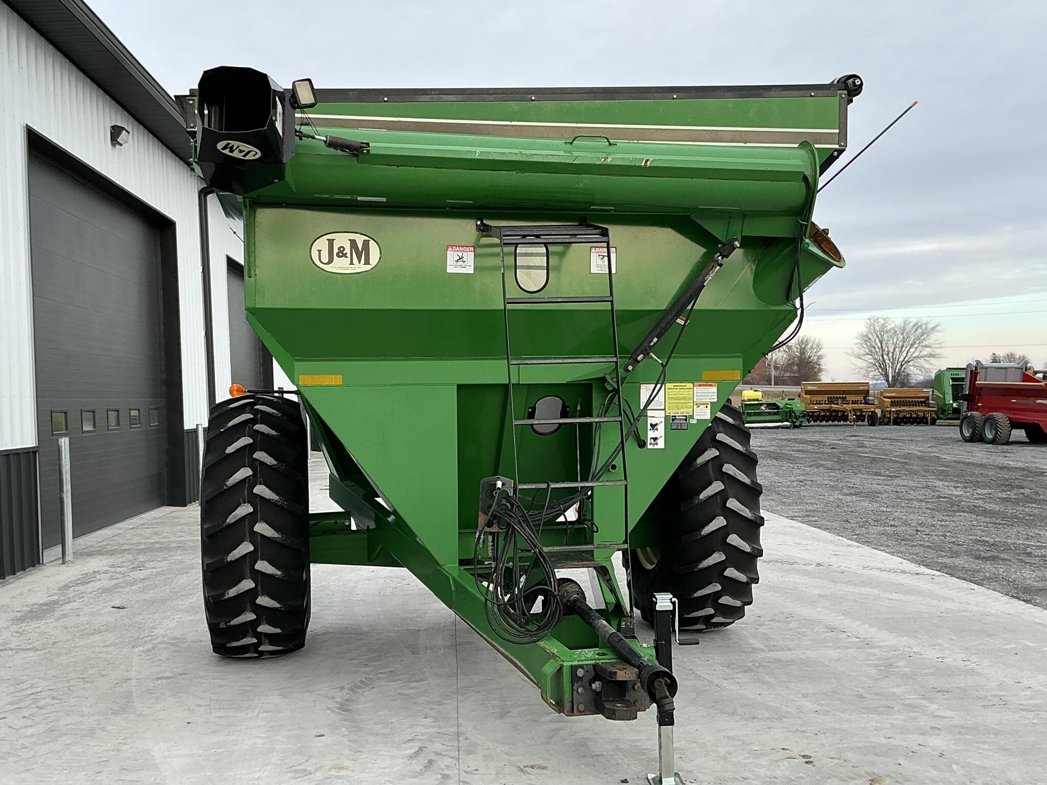  J&M 620-14 Grain Cart