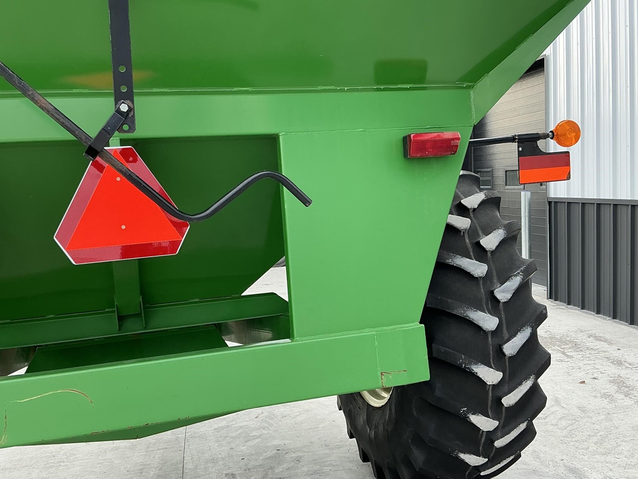  J&M 620-14 Grain Cart