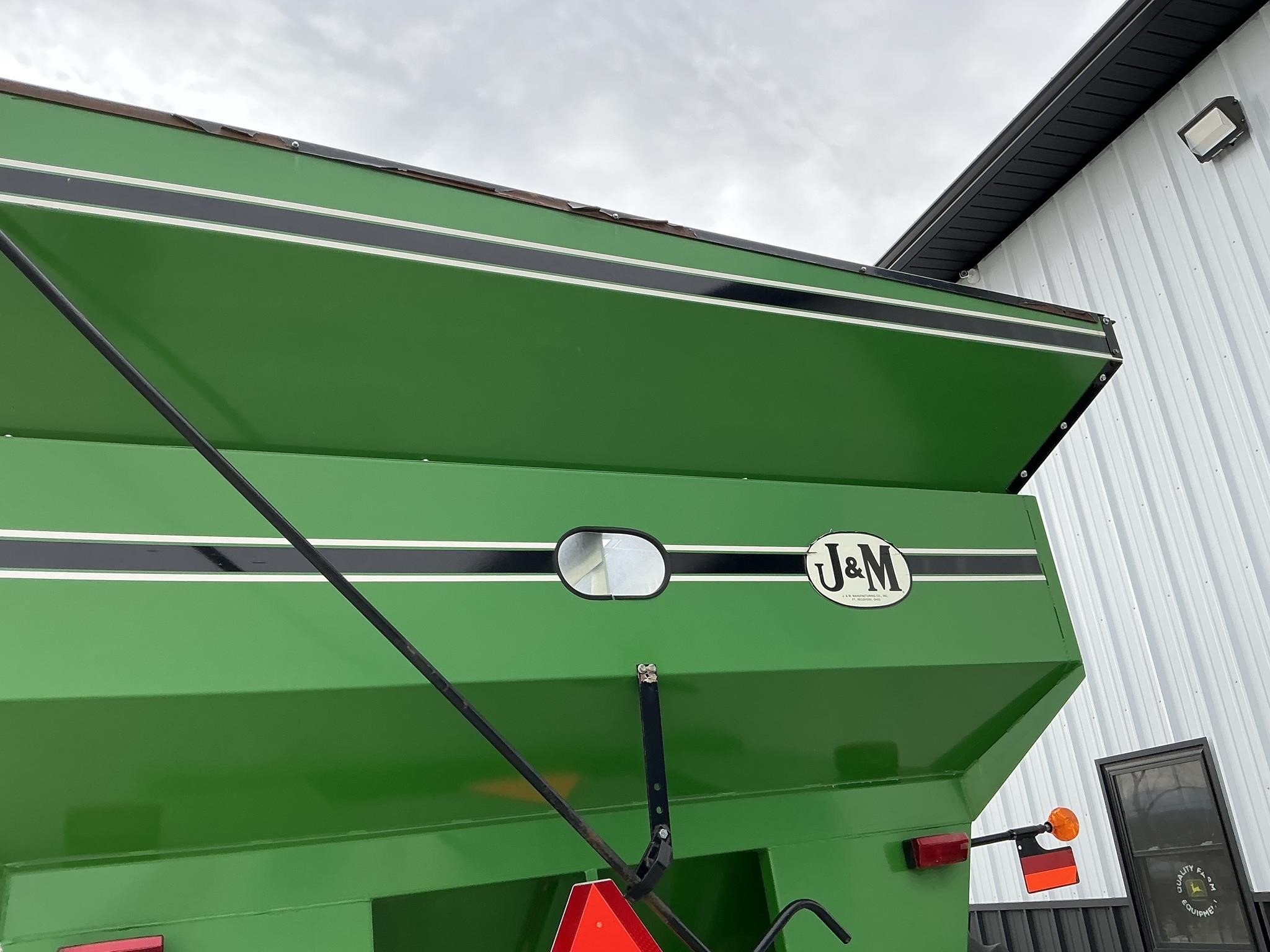  J&M 620-14 Grain Cart