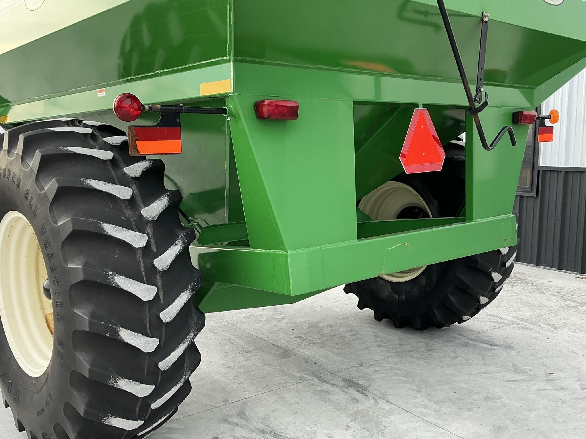  J&M 620-14 Grain Cart