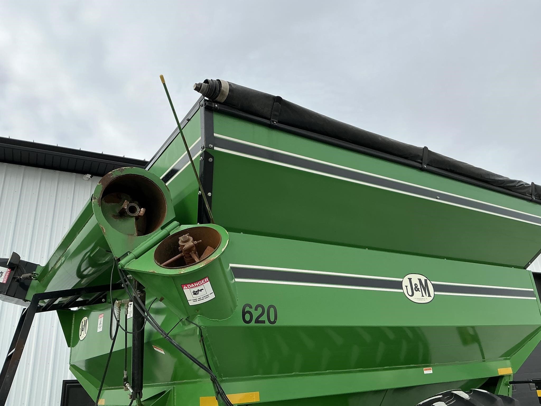  J&M 620-14 Grain Cart
