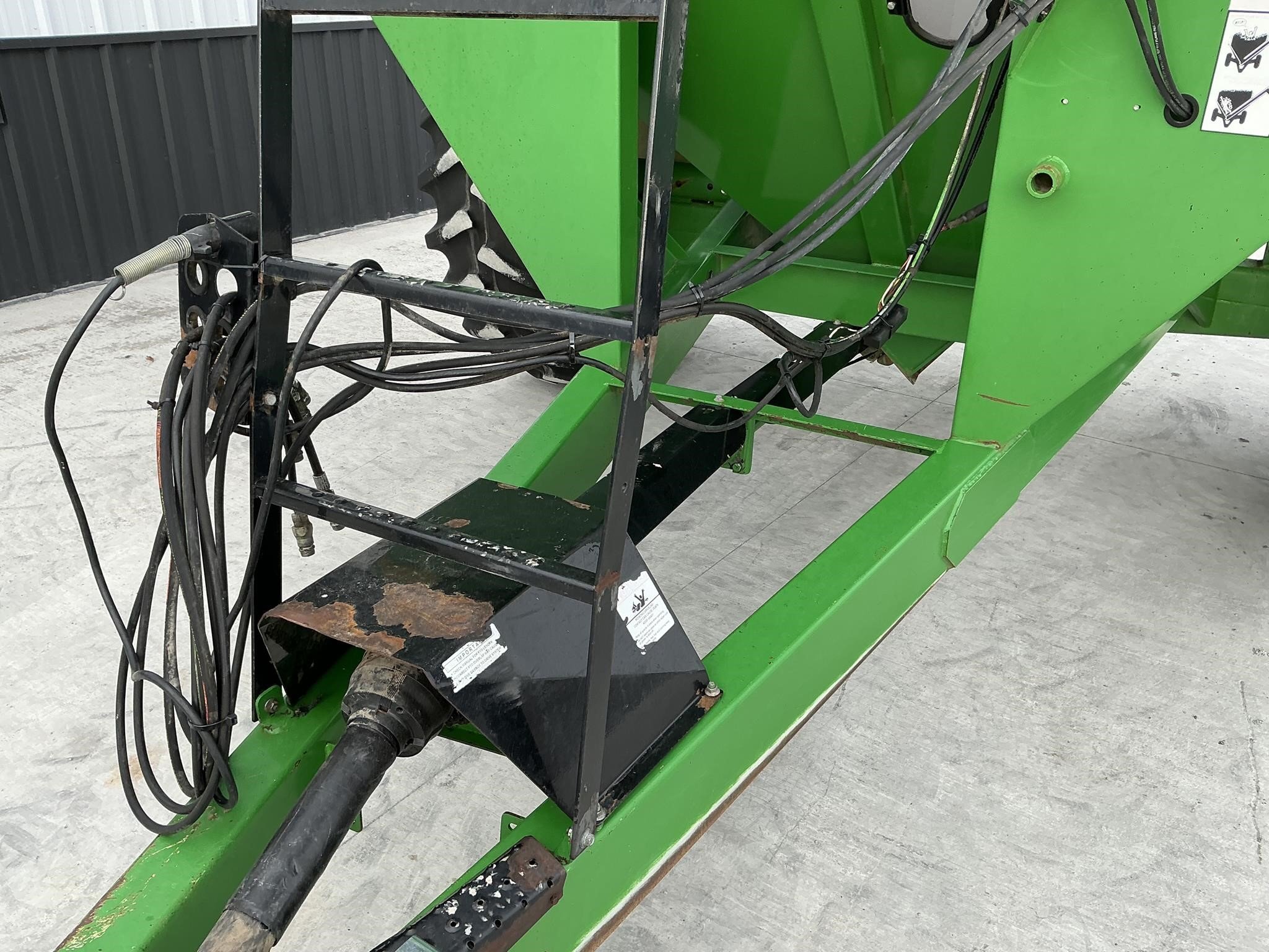  J&M 620-14 Grain Cart