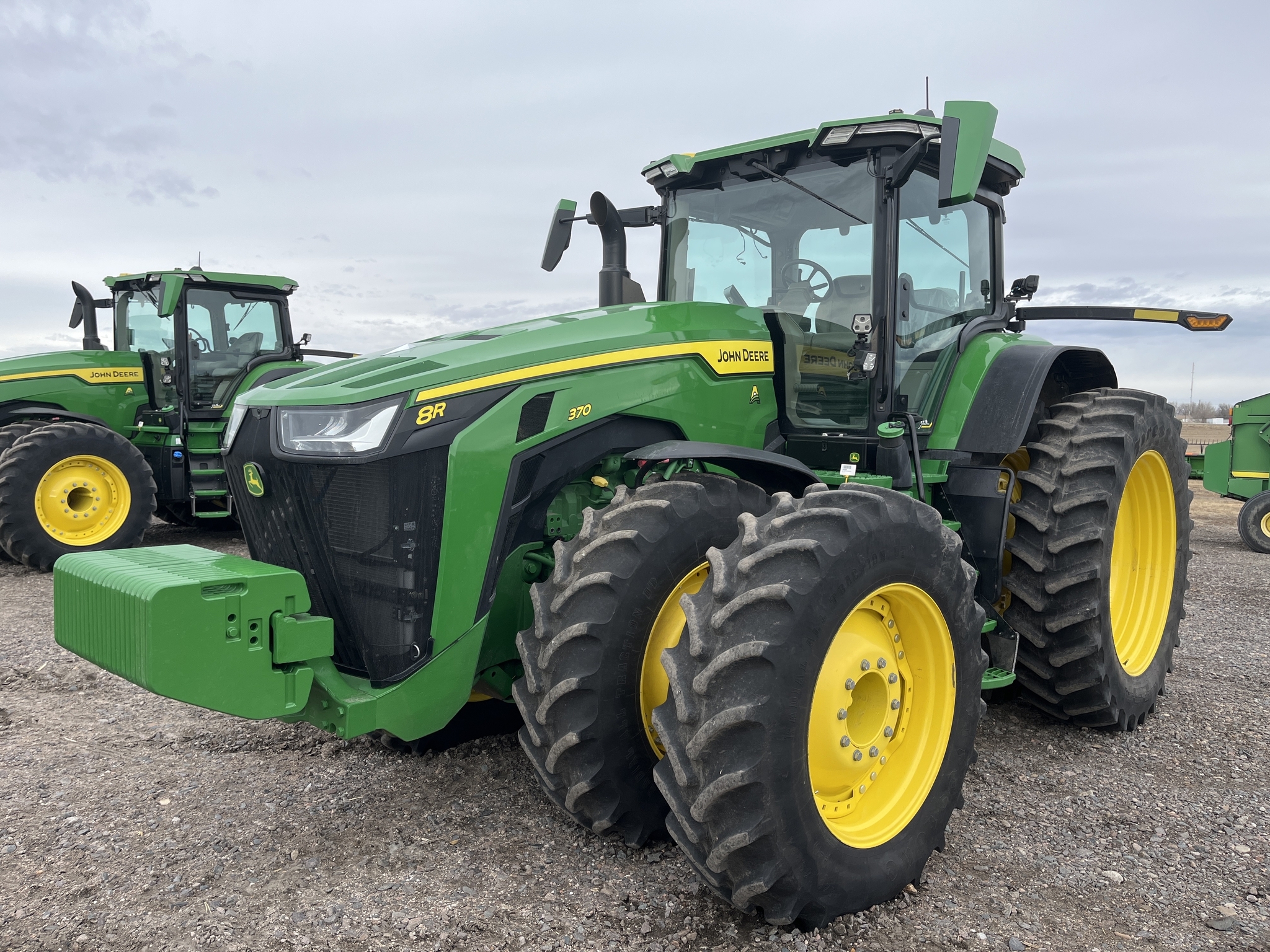 2024 John Deere 8R 370 Tractor