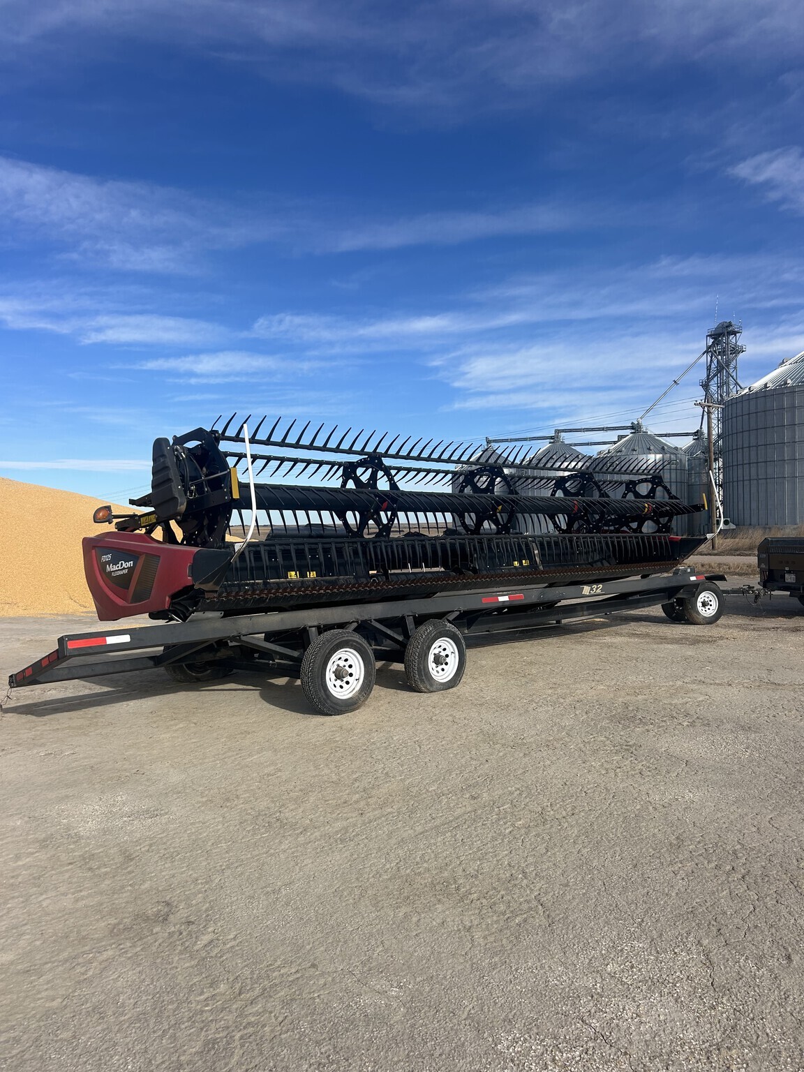 2020 MacDon FD125 Platform