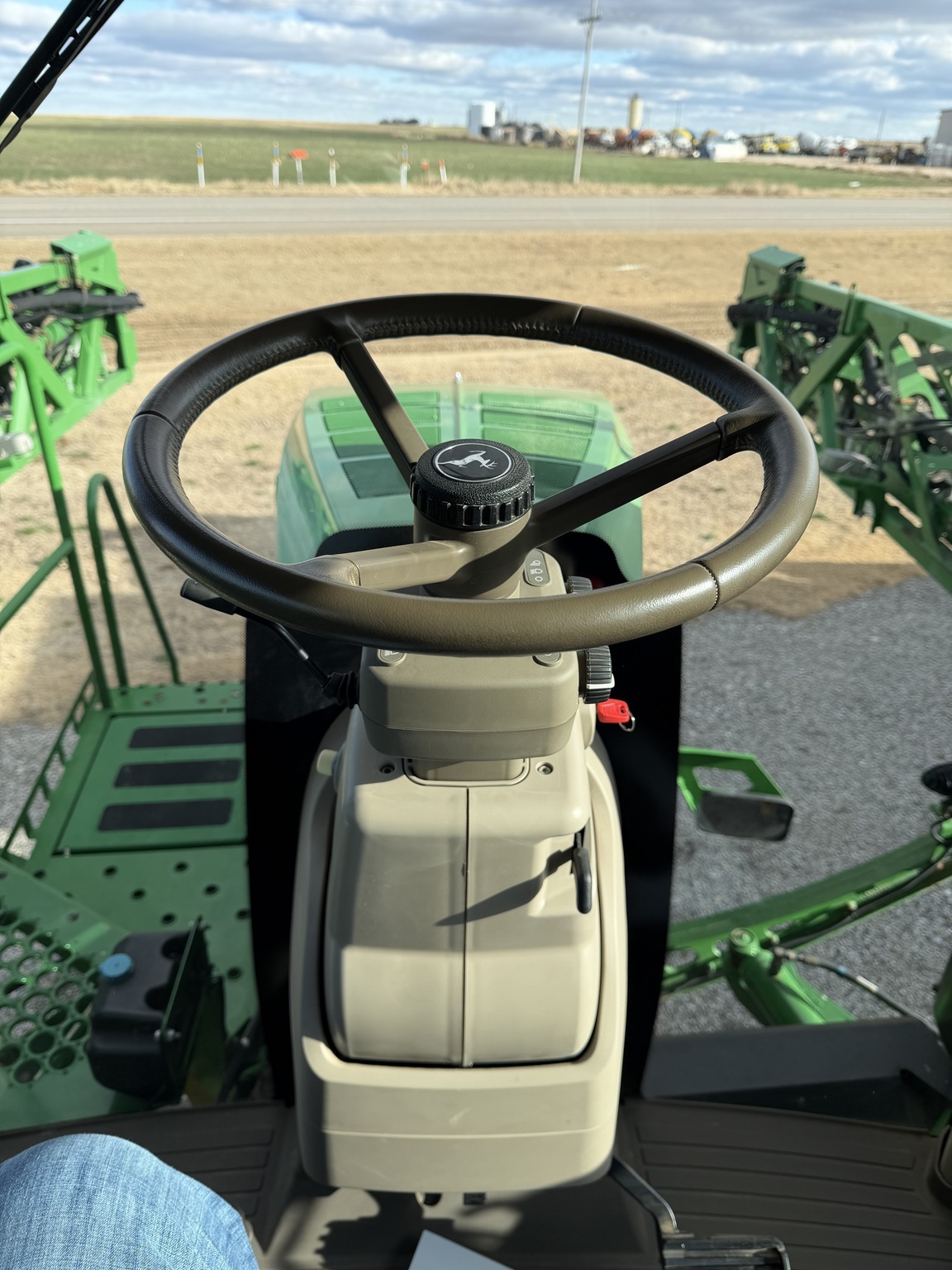 2018 John Deere R4038 Self-Propelled Sprayer