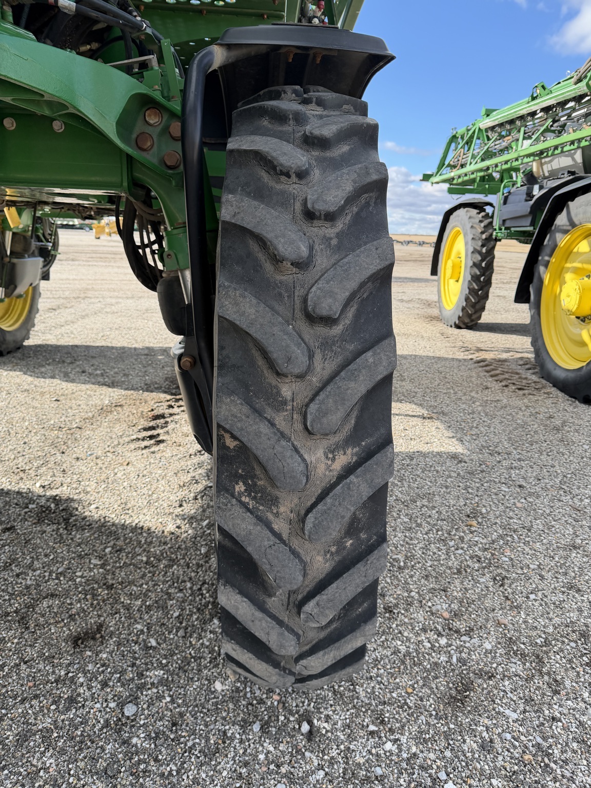 2018 John Deere R4038 Self-Propelled Sprayer