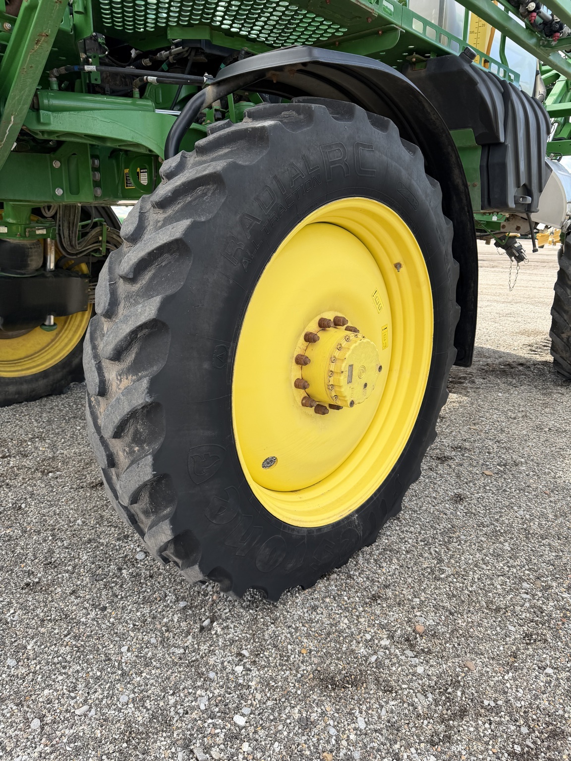 2018 John Deere R4038 Self-Propelled Sprayer