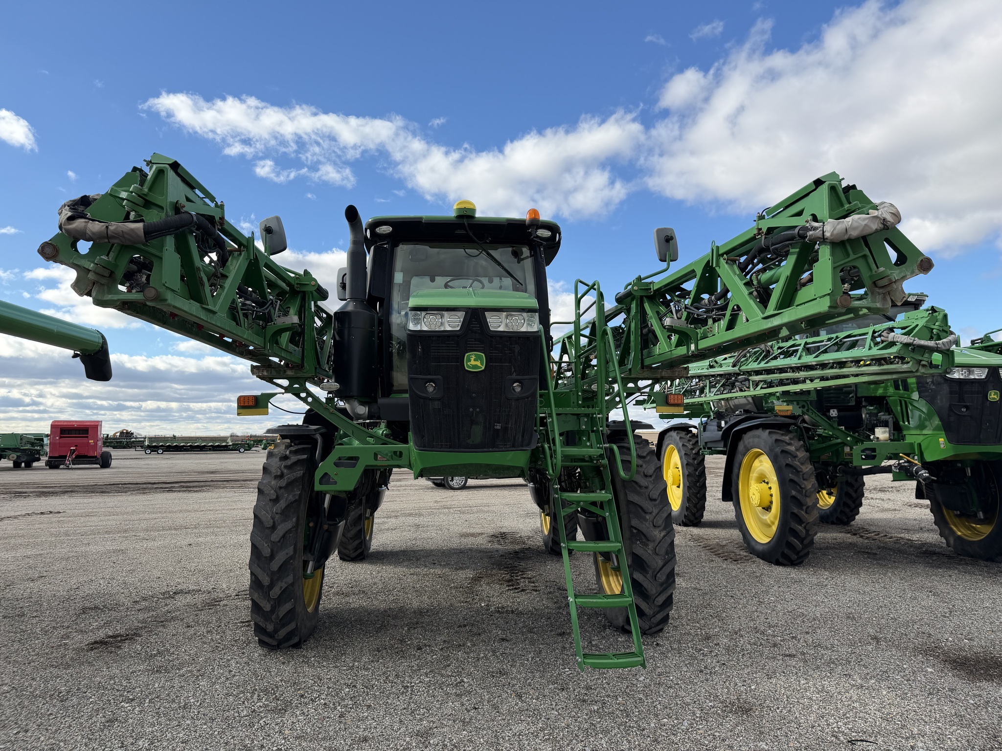 2018 John Deere R4038 Self-Propelled Sprayer
