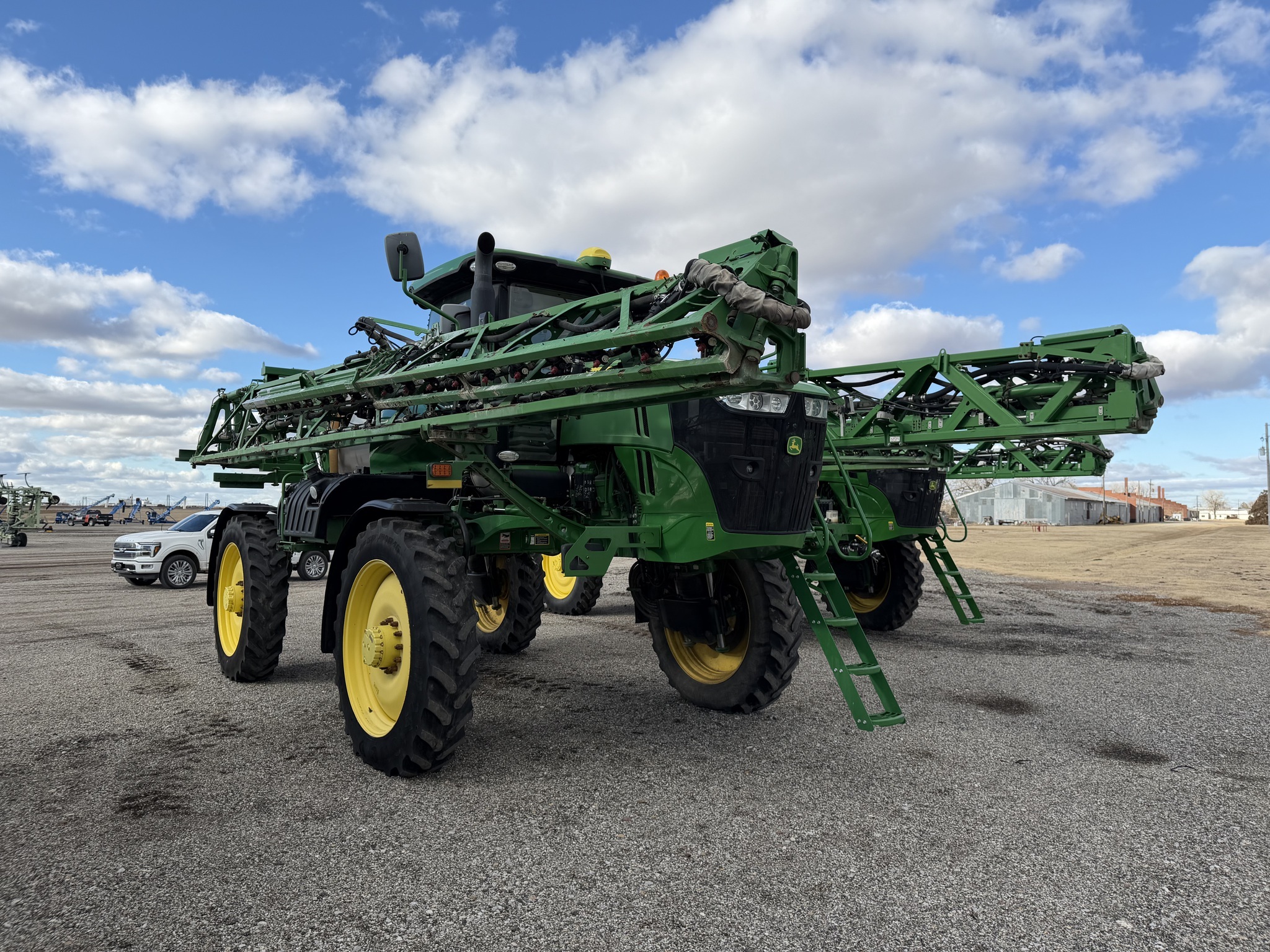 2018 John Deere R4038 Self-Propelled Sprayer