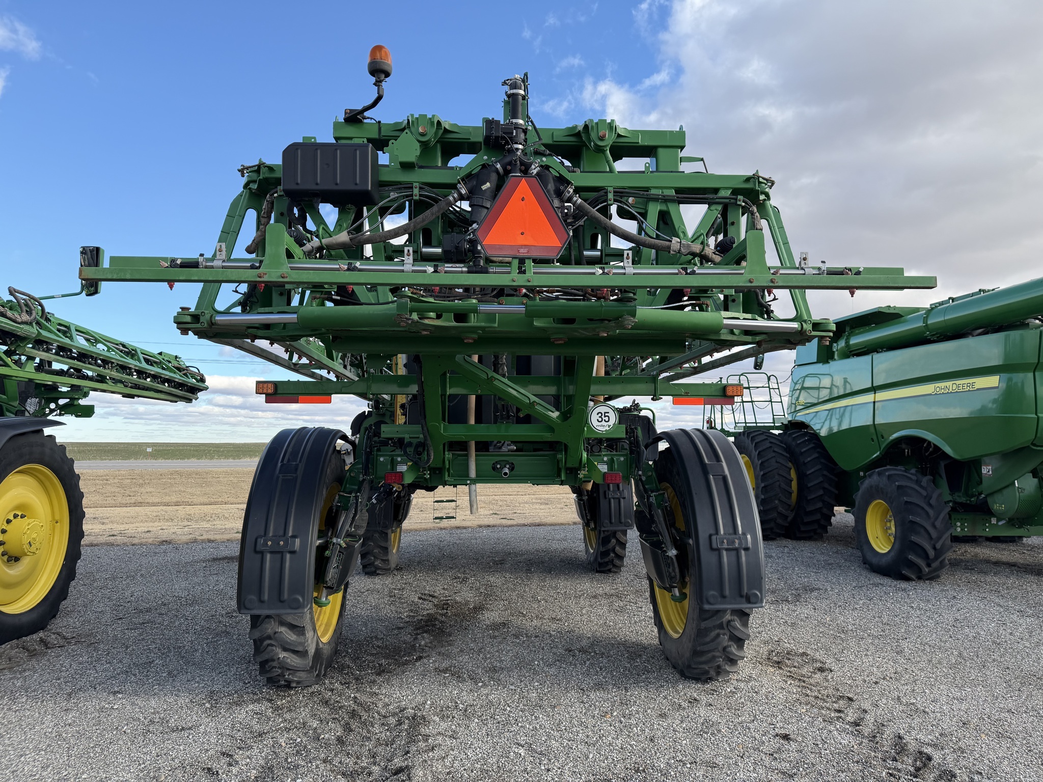 2018 John Deere R4038 Self-Propelled Sprayer