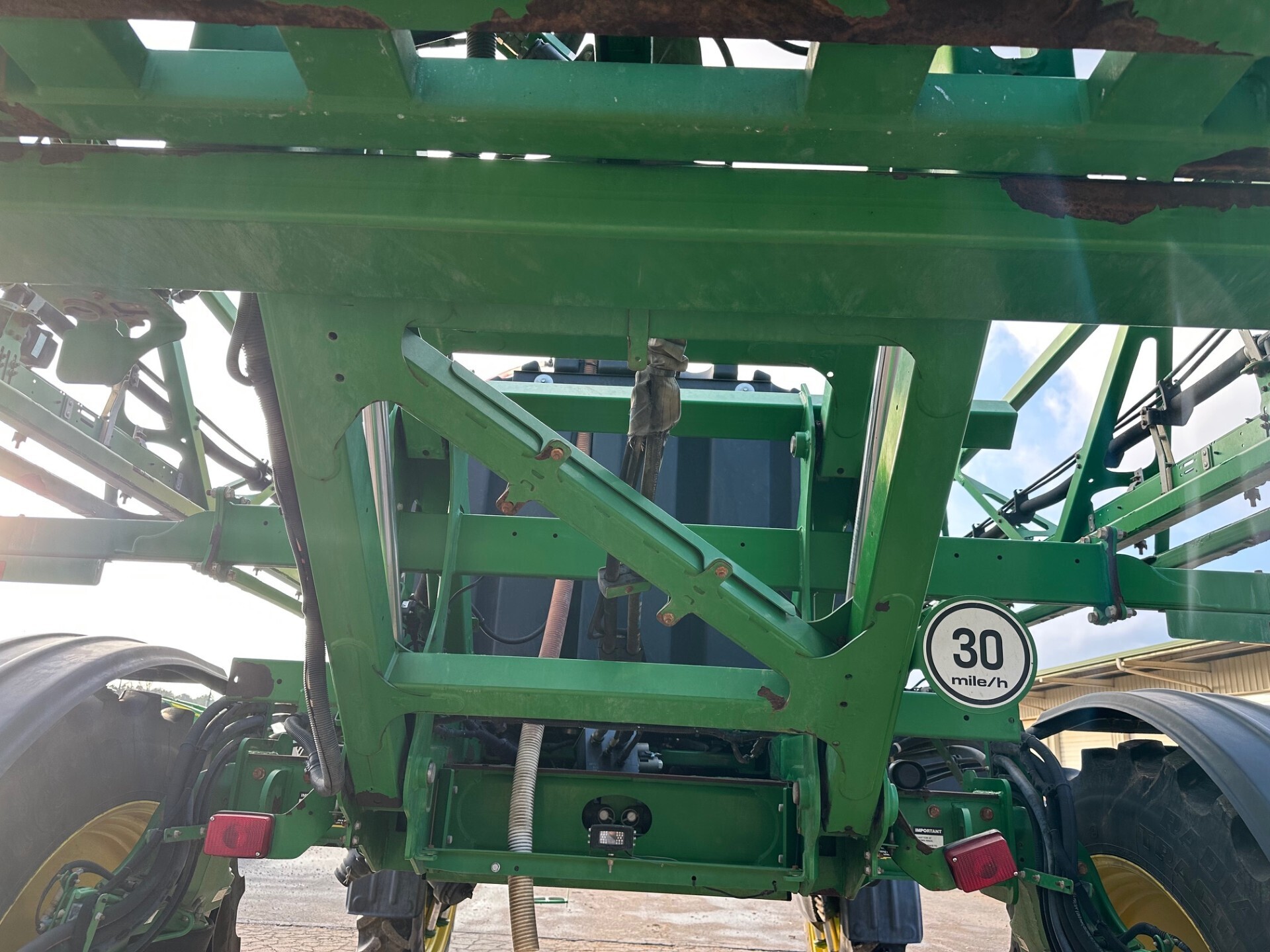 2016 John Deere R4030 Self-Propelled Sprayer