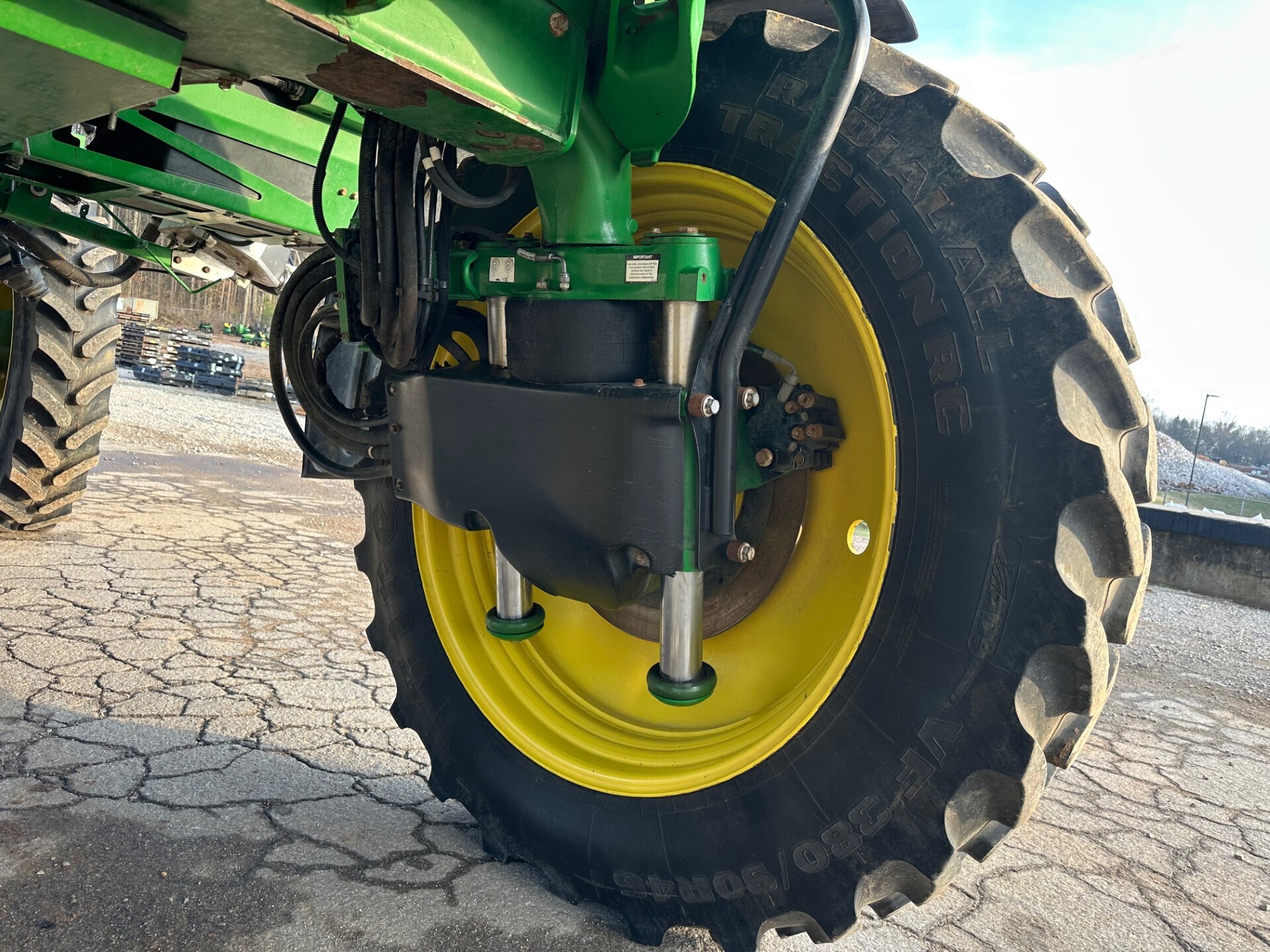 2016 John Deere R4030 Self-Propelled Sprayer