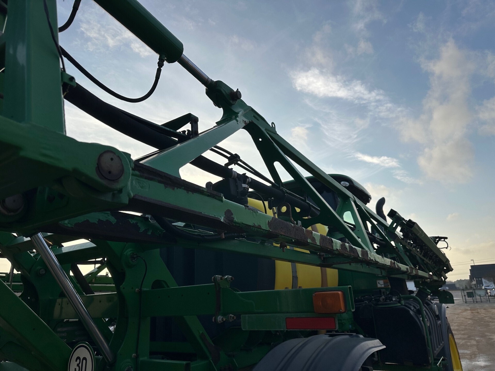 2016 John Deere R4030 Self-Propelled Sprayer