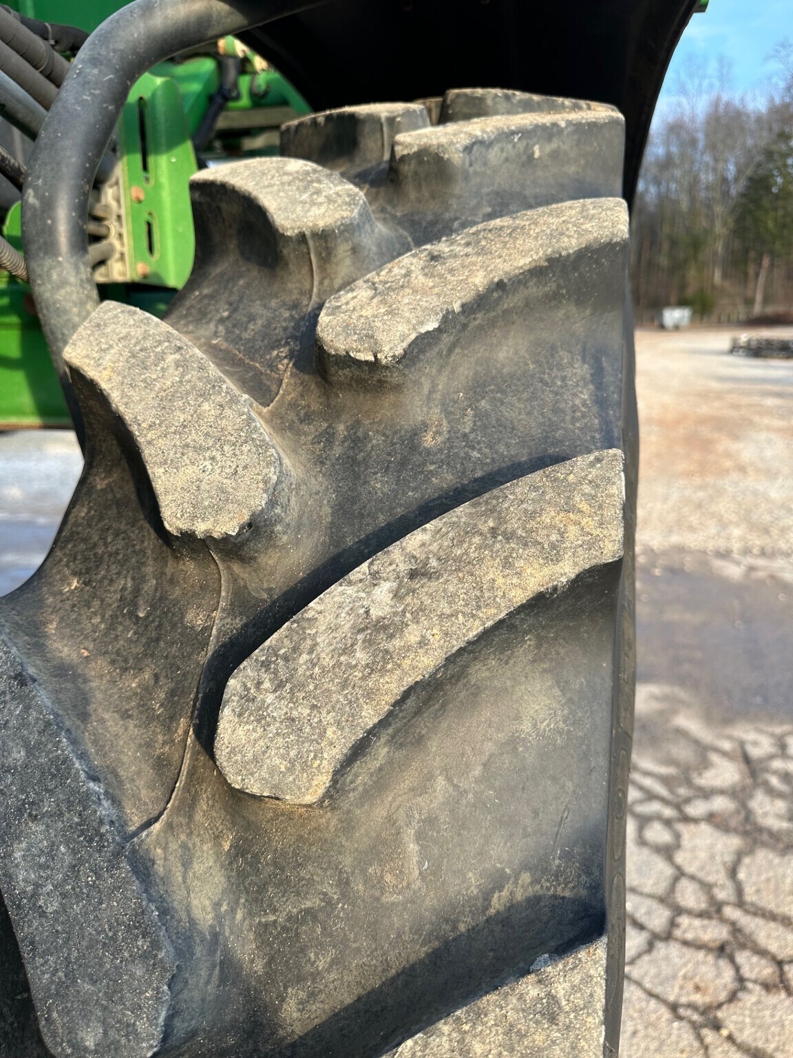 2016 John Deere R4030 Self-Propelled Sprayer