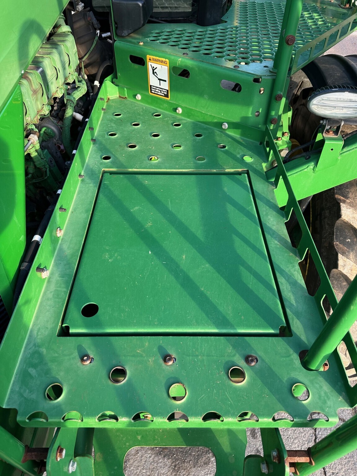 2016 John Deere R4030 Self-Propelled Sprayer