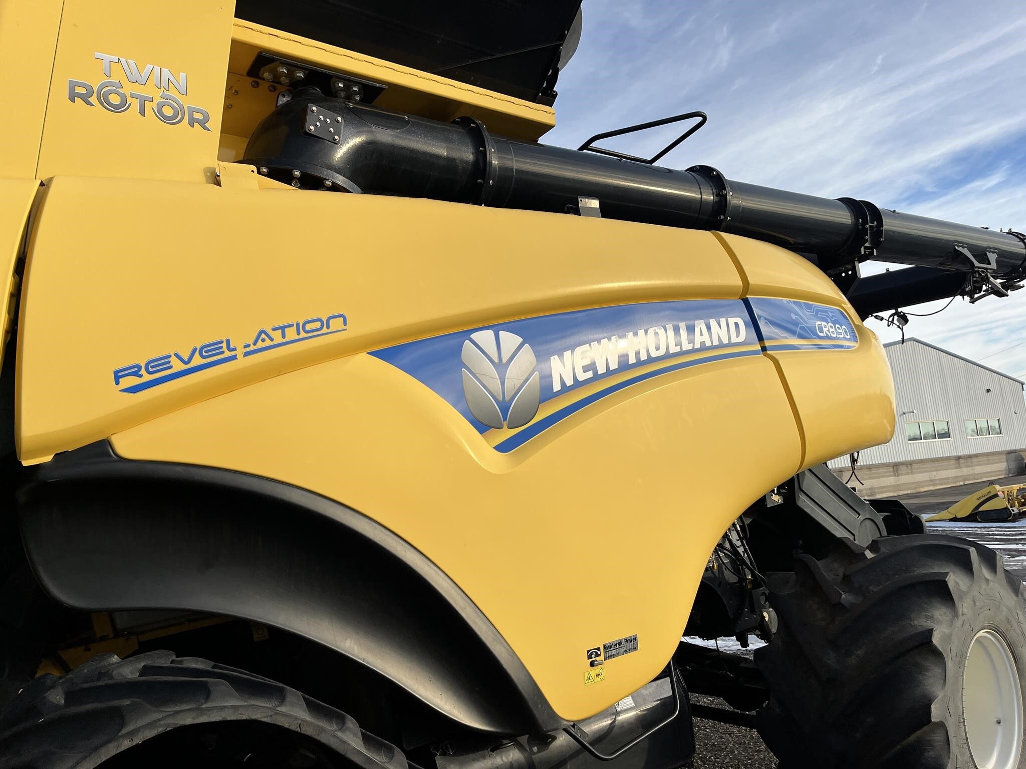 2019 New Holland CR8.90 Combine