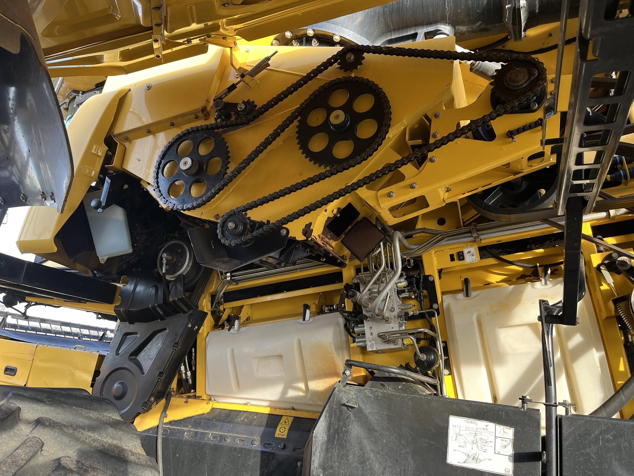 2019 New Holland CR8.90 Combine