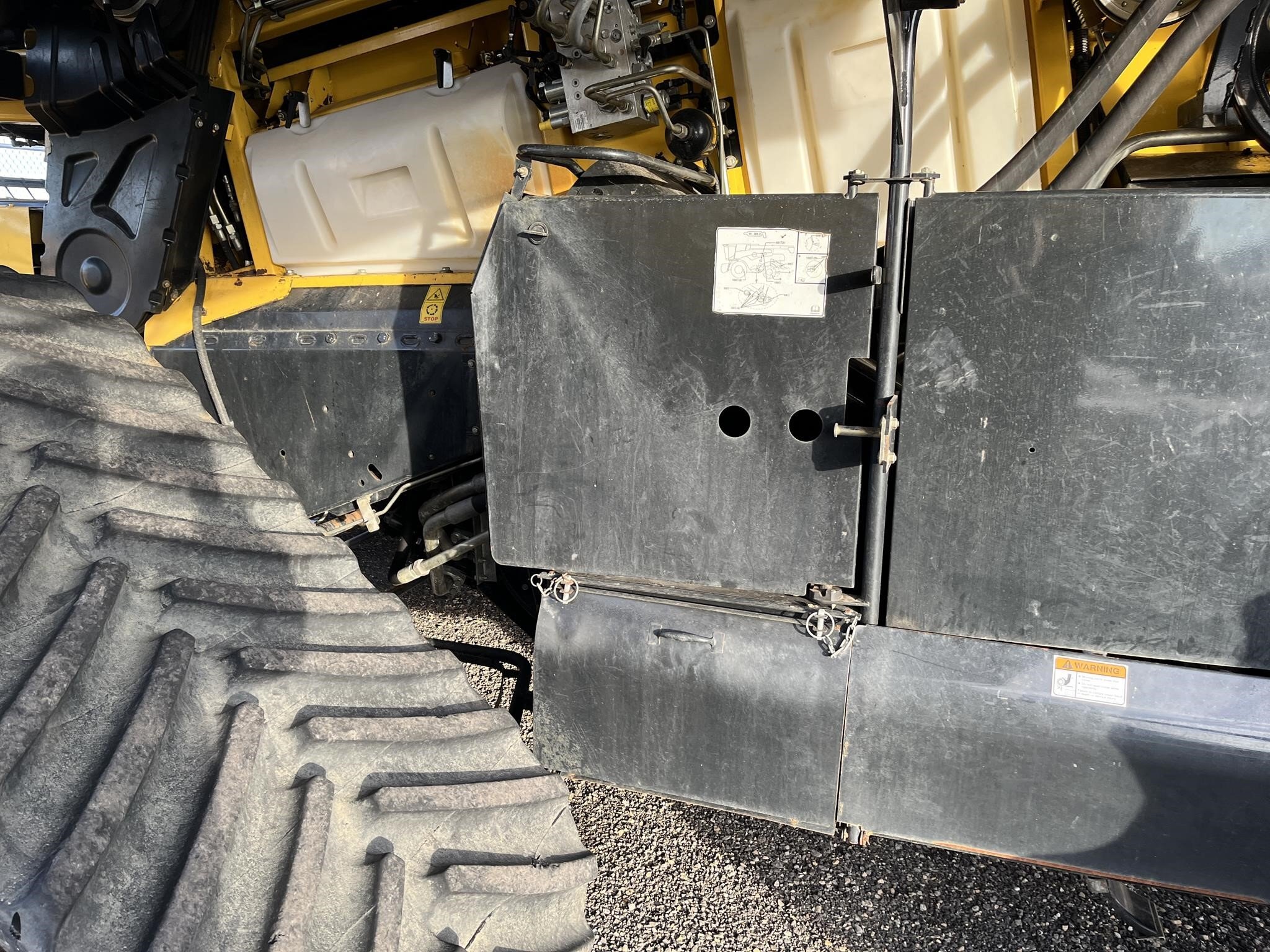 2019 New Holland CR8.90 Combine