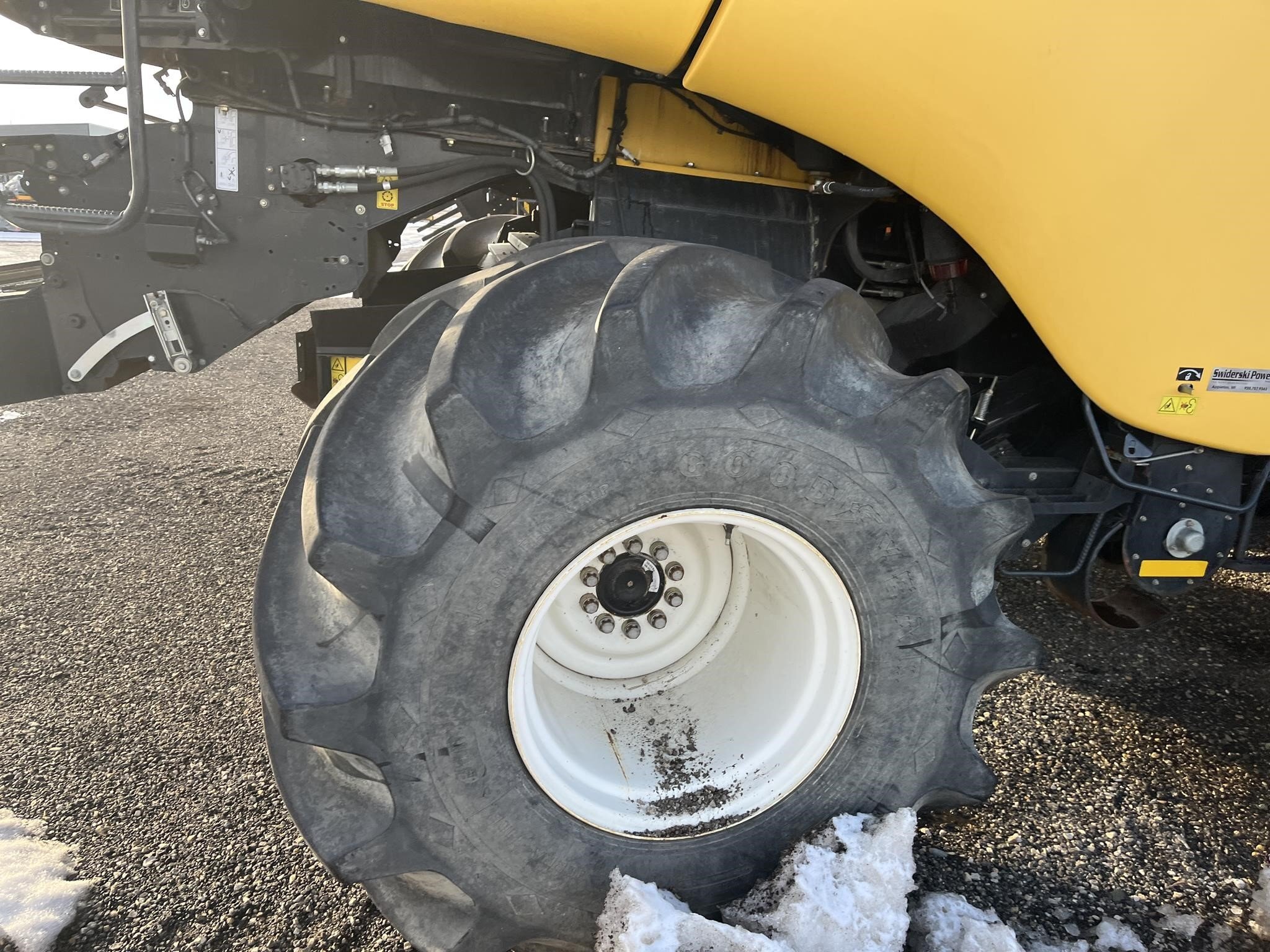 2019 New Holland CR8.90 Combine