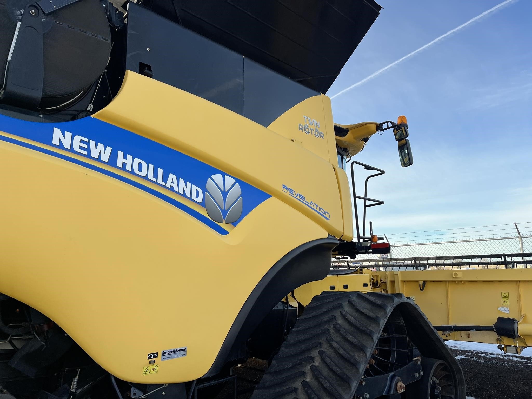 2019 New Holland CR8.90 Combine