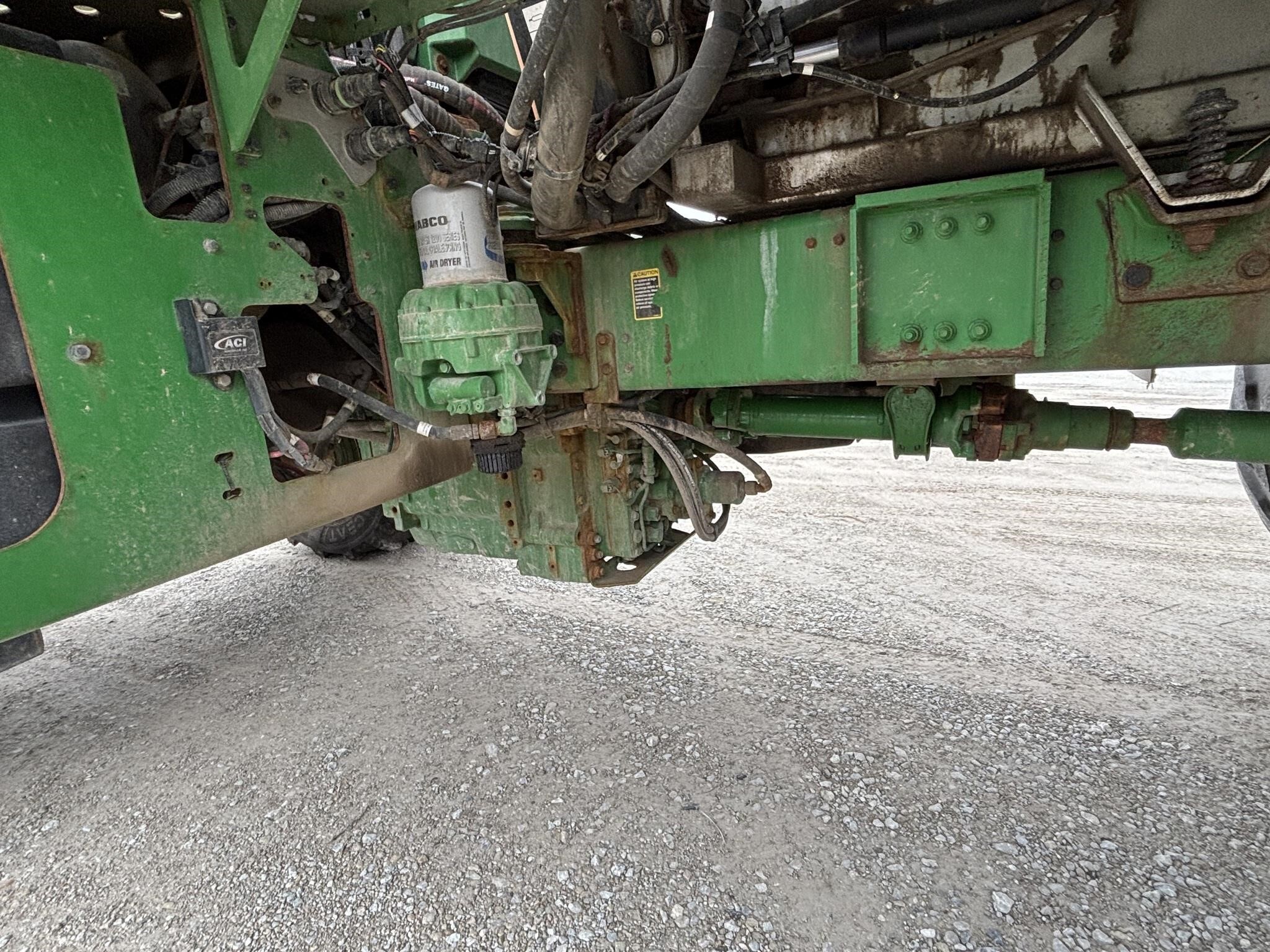 2023 John Deere 800R Self-Propelled Fertilizer Spreader