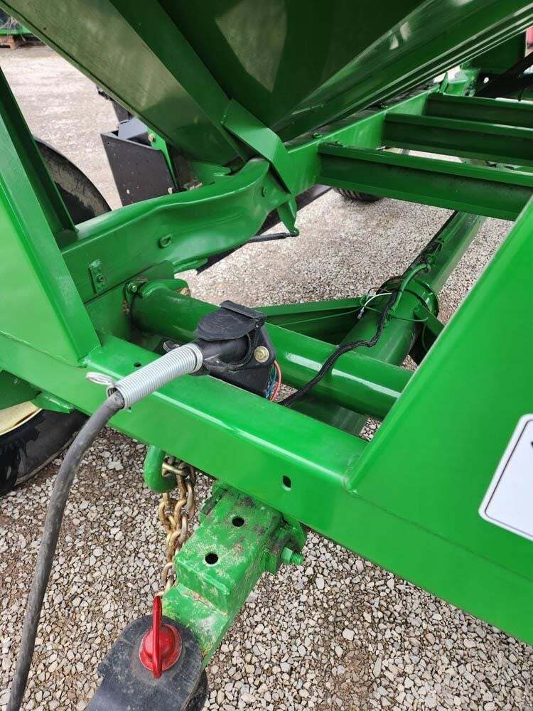  Brent 557 Gravity Wagon