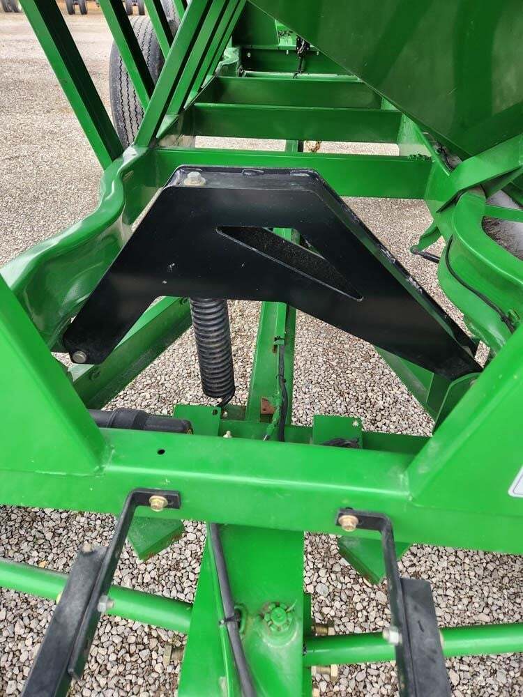  Brent 557 Gravity Wagon