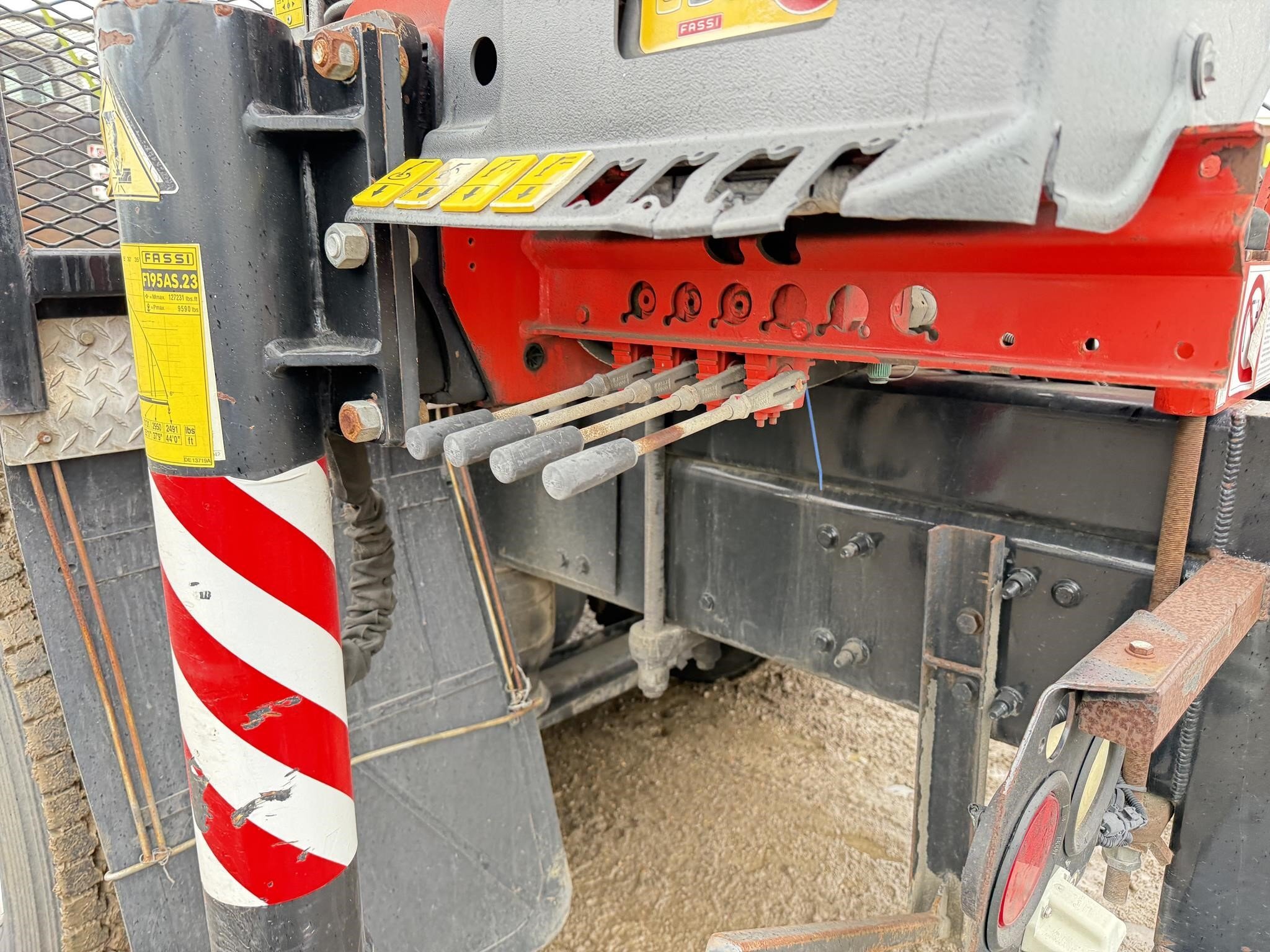 2017 FASSI F200BS.23 Crane