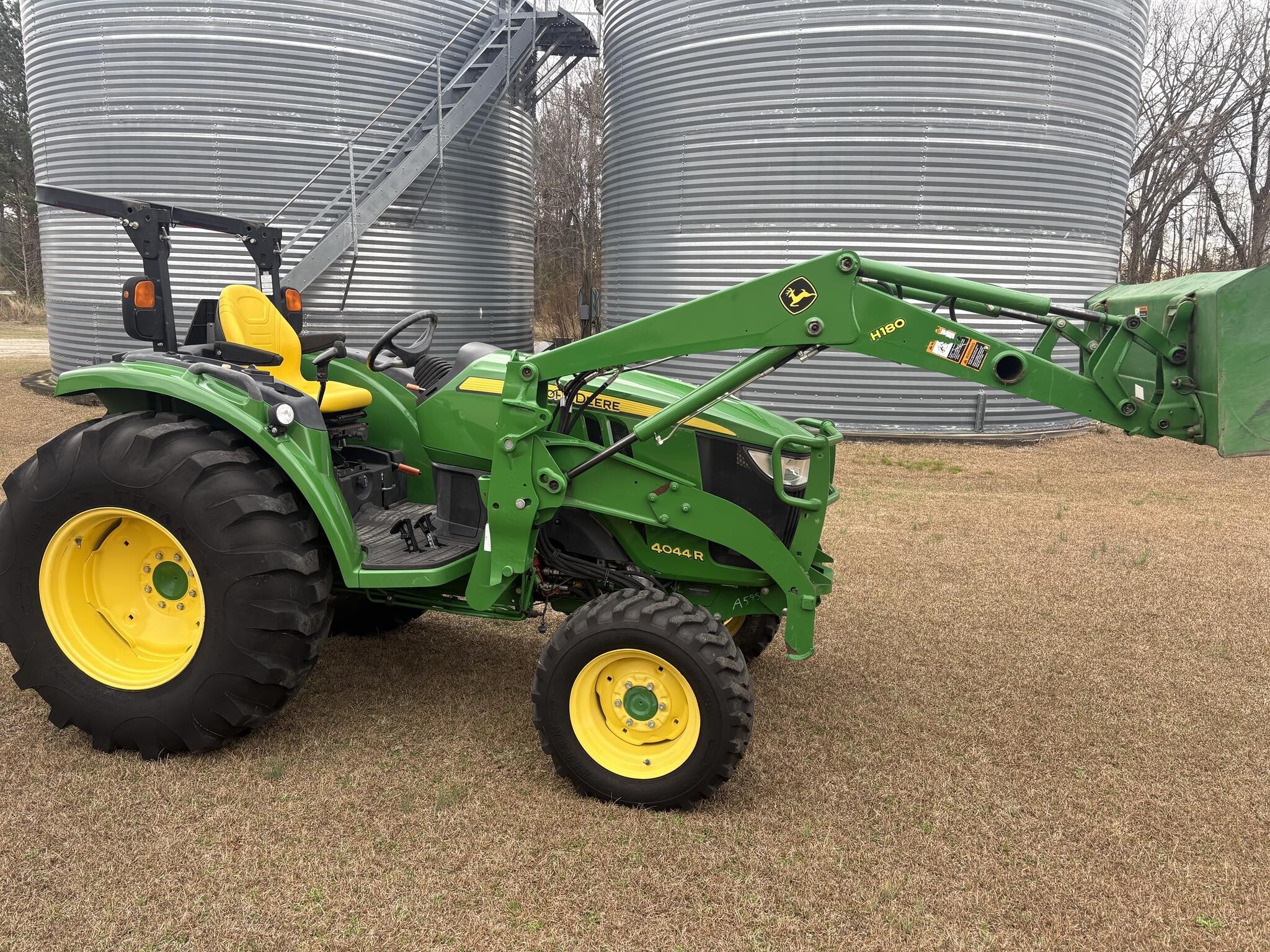 2016 John Deere 4044R Tractor