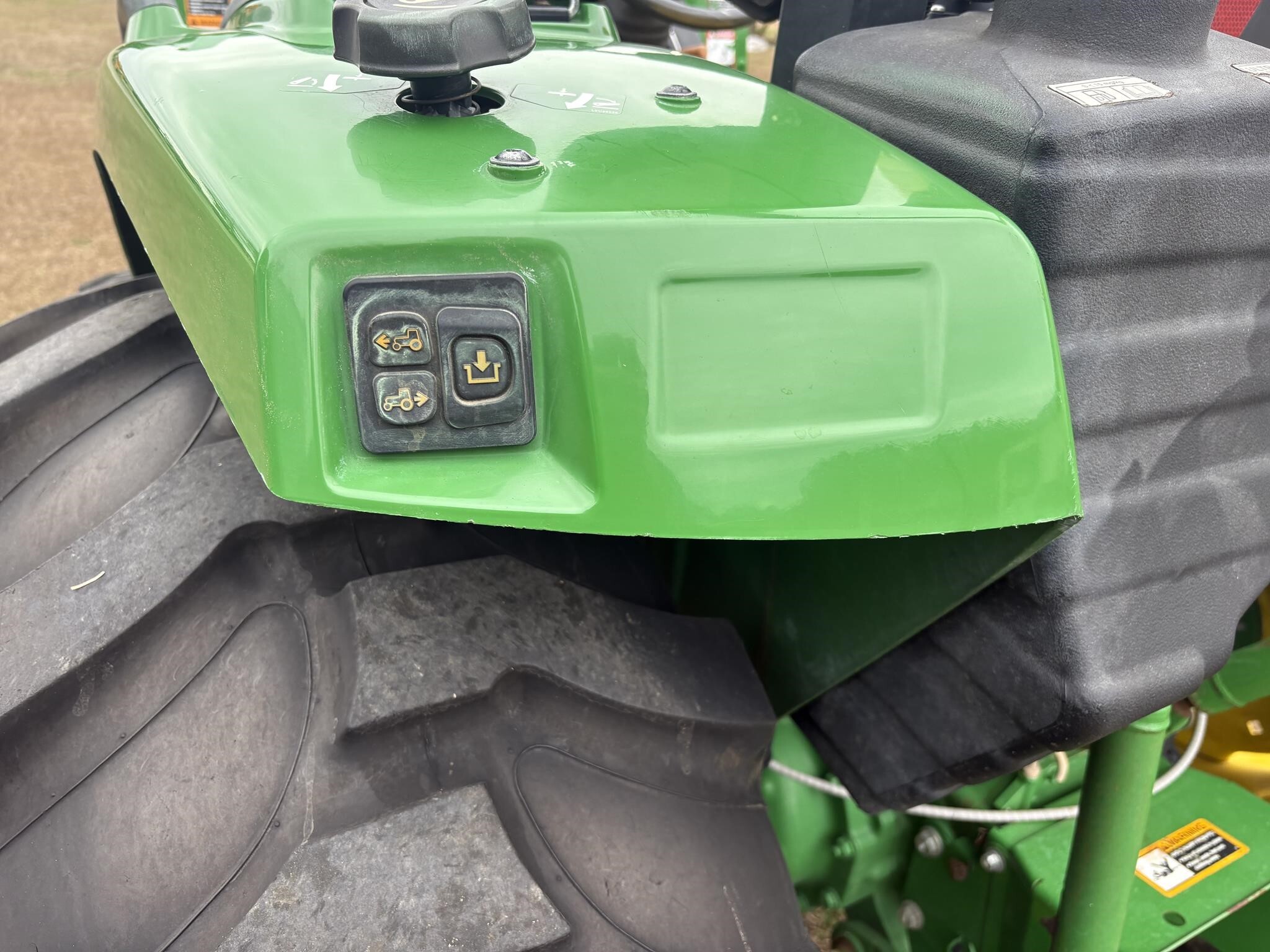 2016 John Deere 4044R Tractor