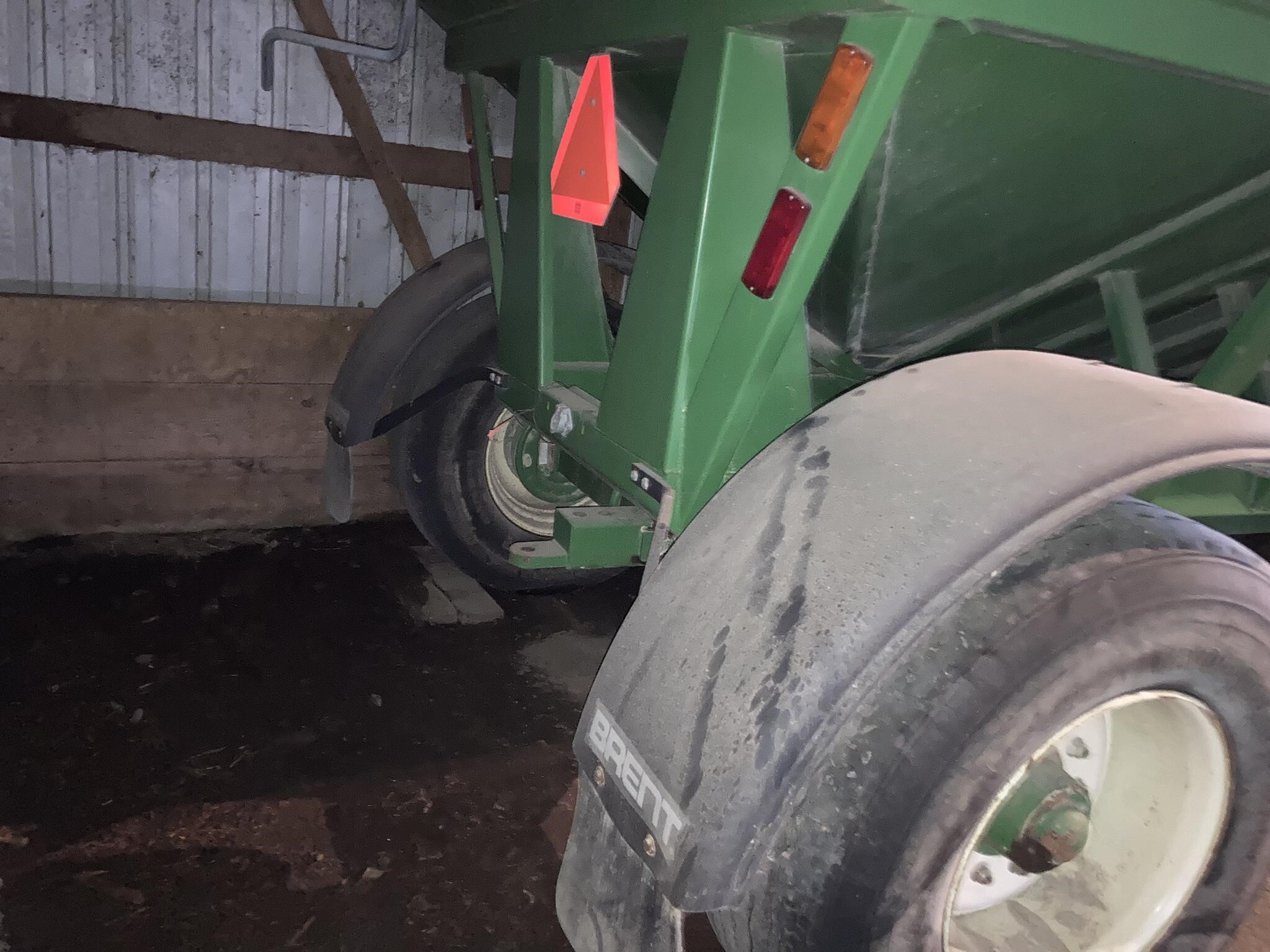 2001 Brent 644 Gravity Wagon