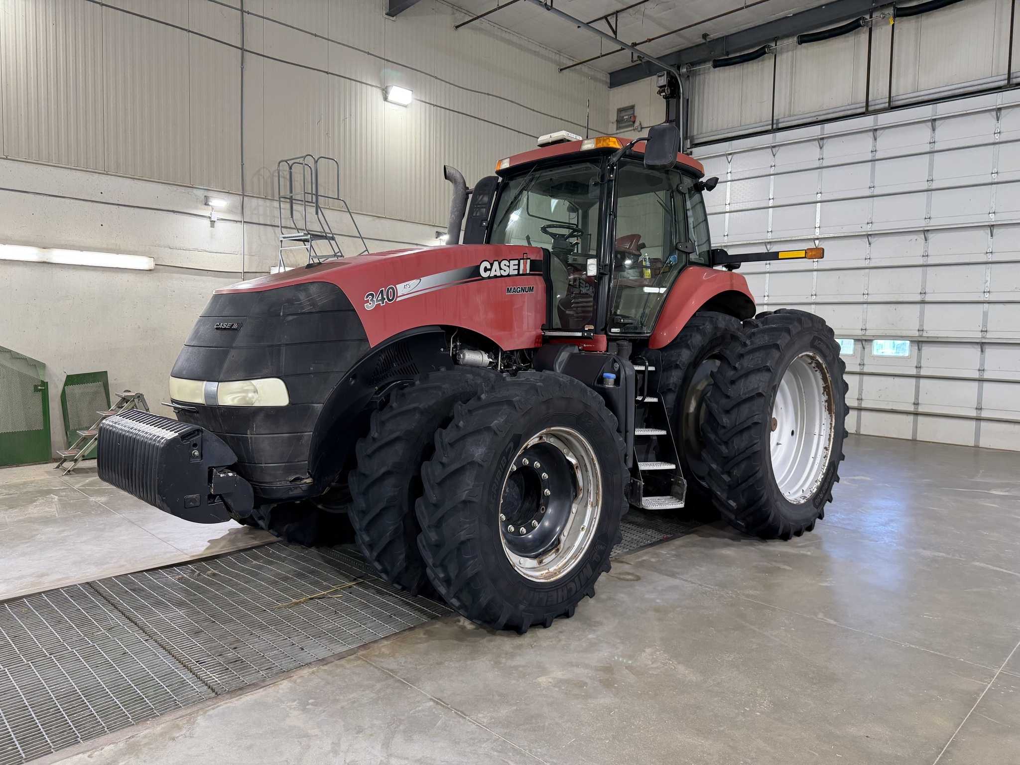 2011 Case IH Magnum 340 Tractor