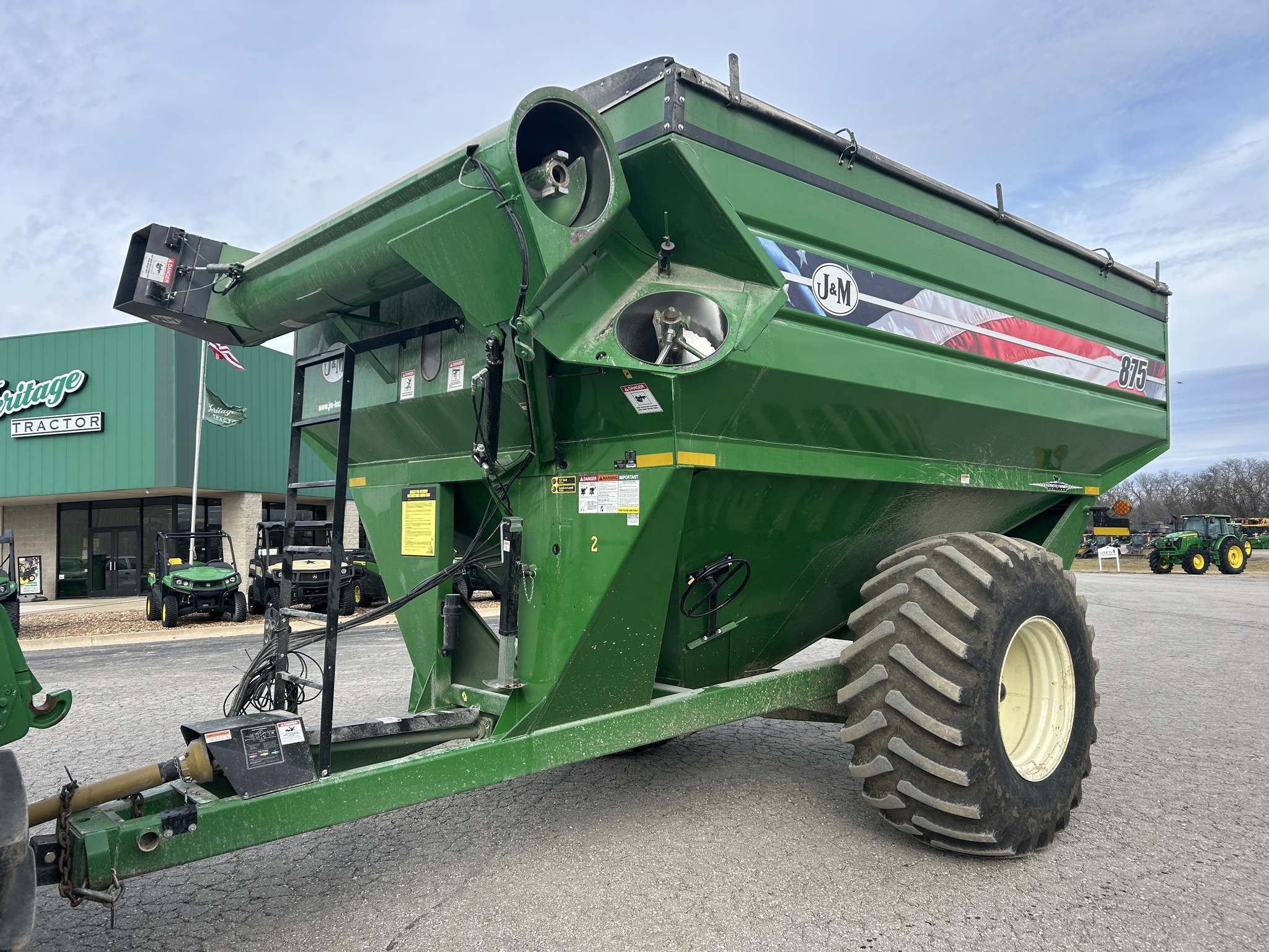 2021 J&M 875-18 Grain Cart