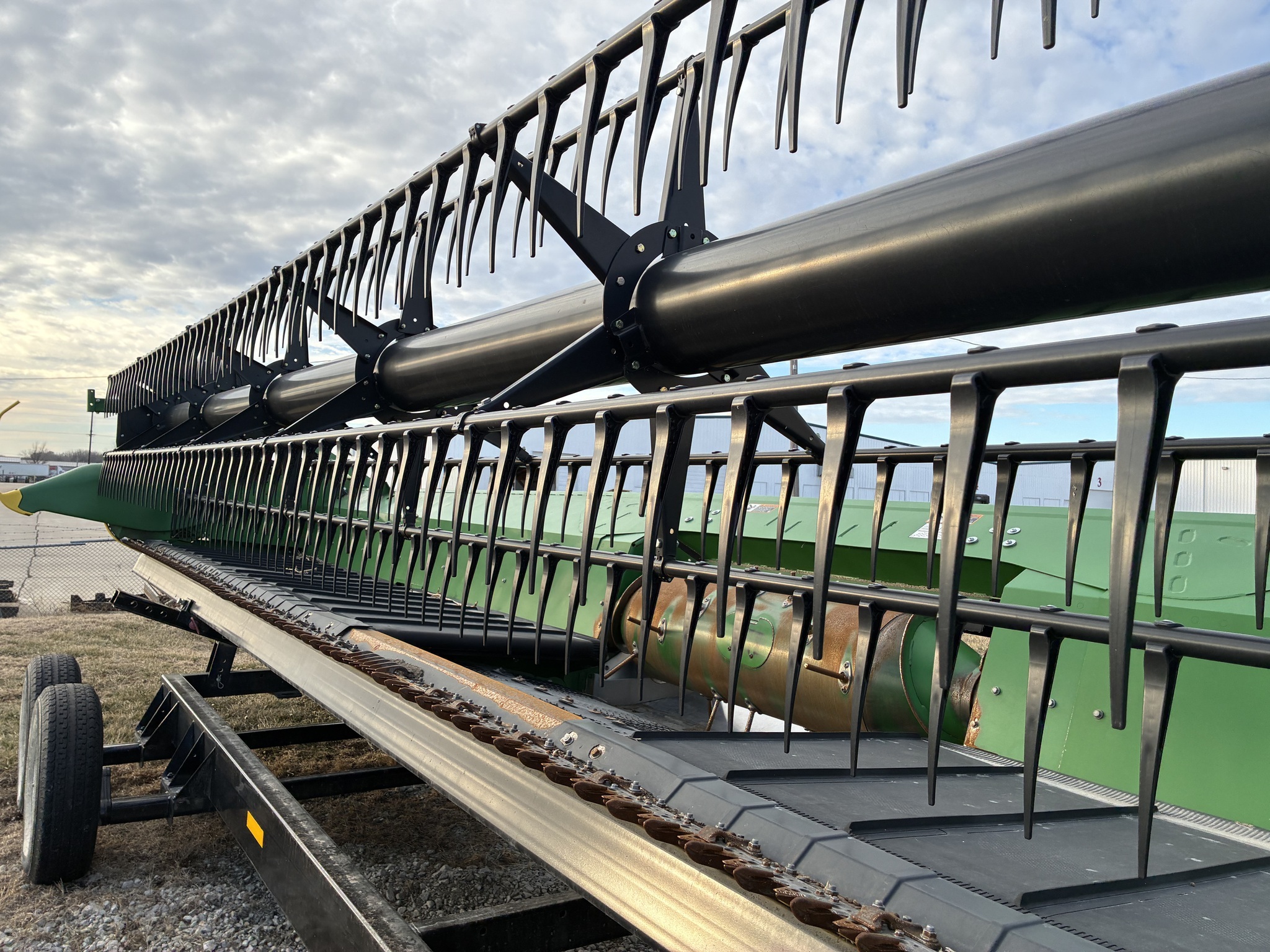 2019 John Deere 735FD Platform