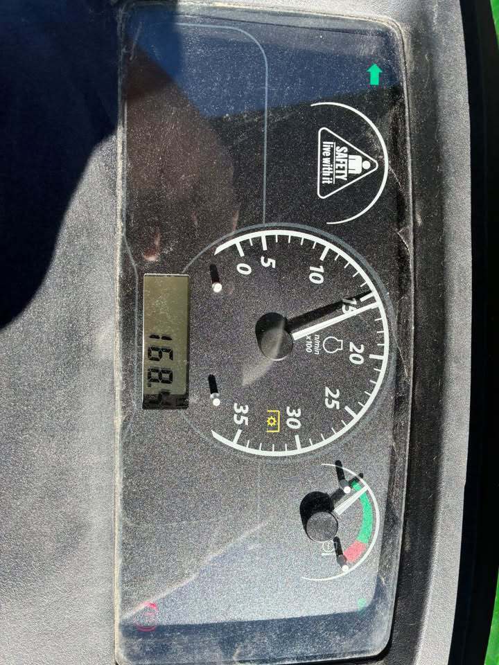 2023 John Deere 2025R Tractor