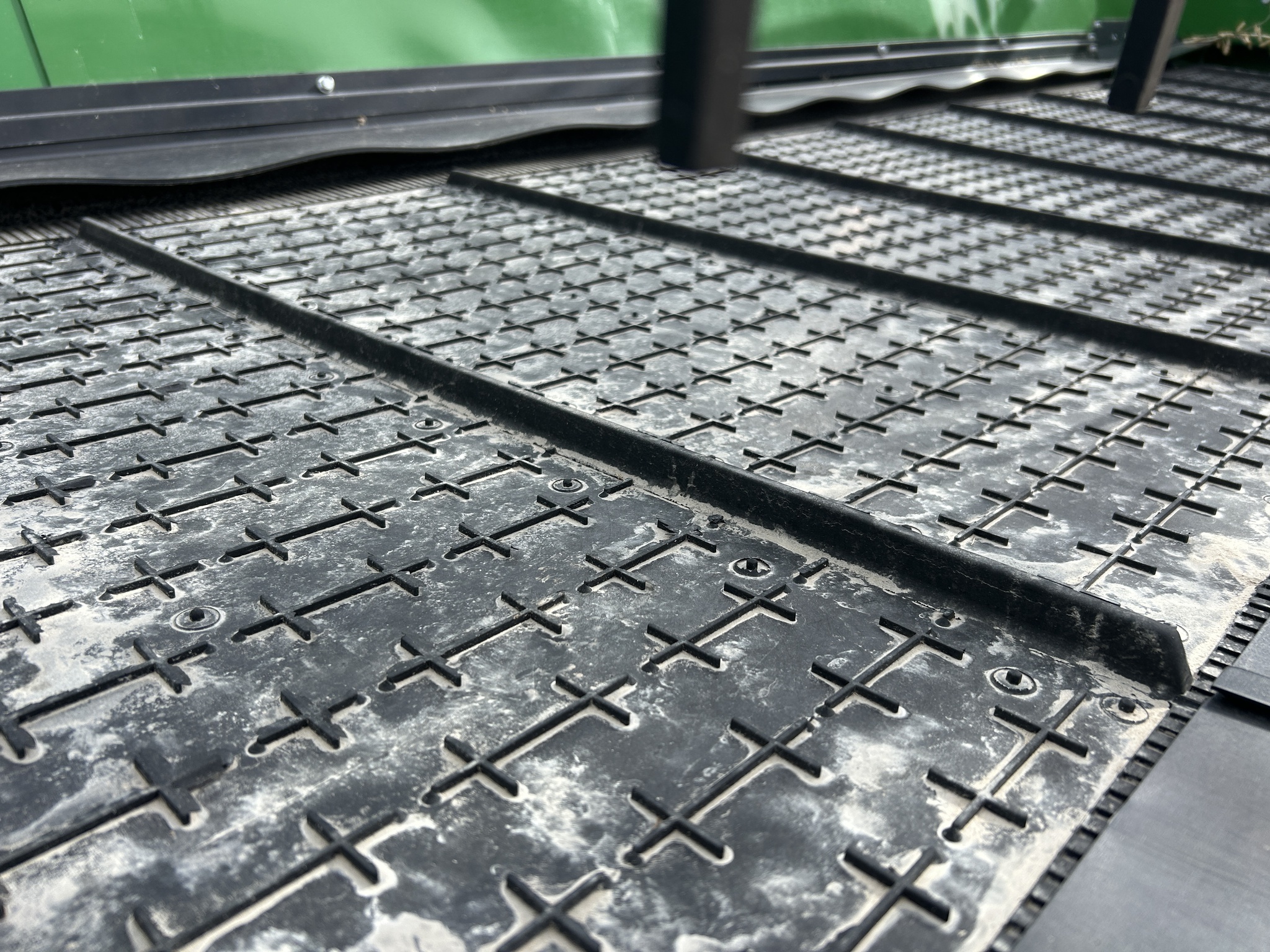 2024 John Deere HD35F Platform
