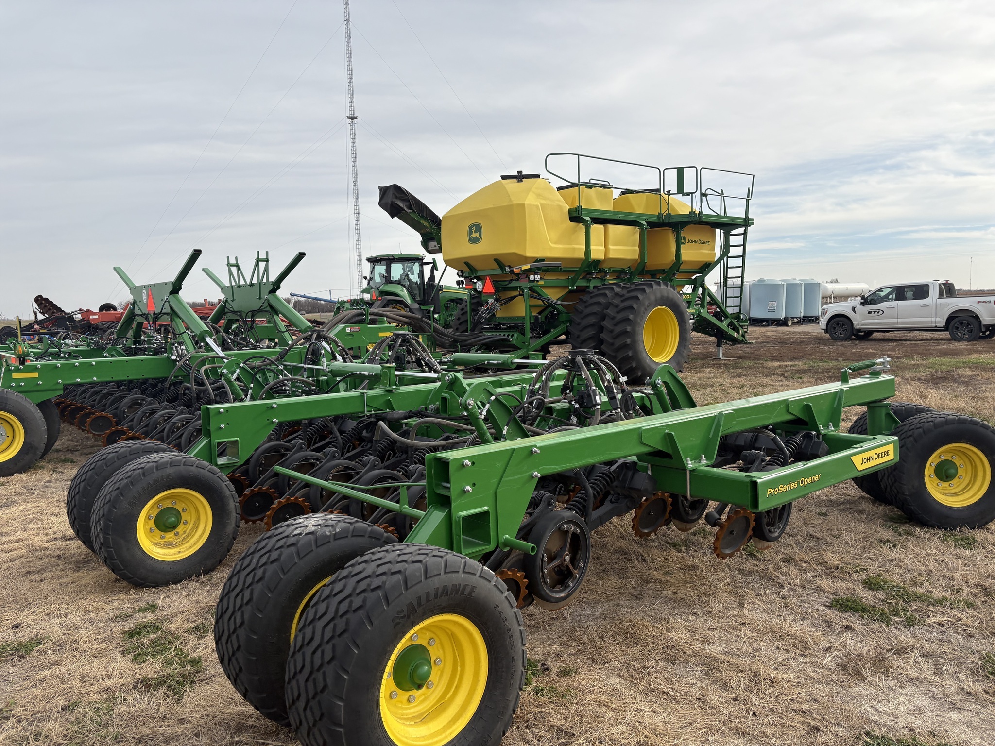 2025 John Deere N560 Air Seeder