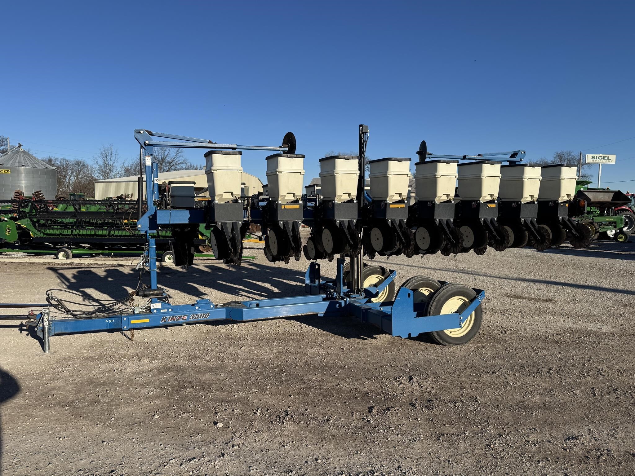 2013 Kinze 3500 Planter