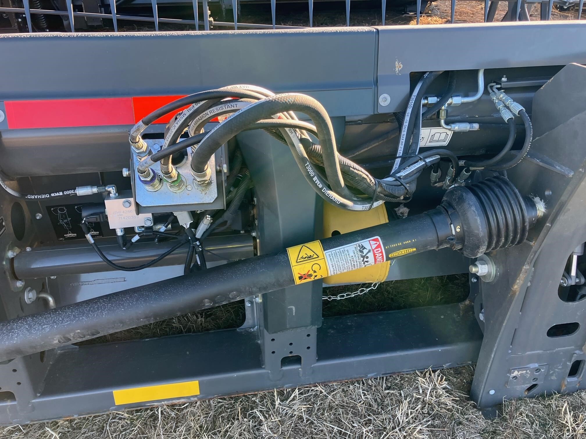 2023 Gleaner 9335 Platform