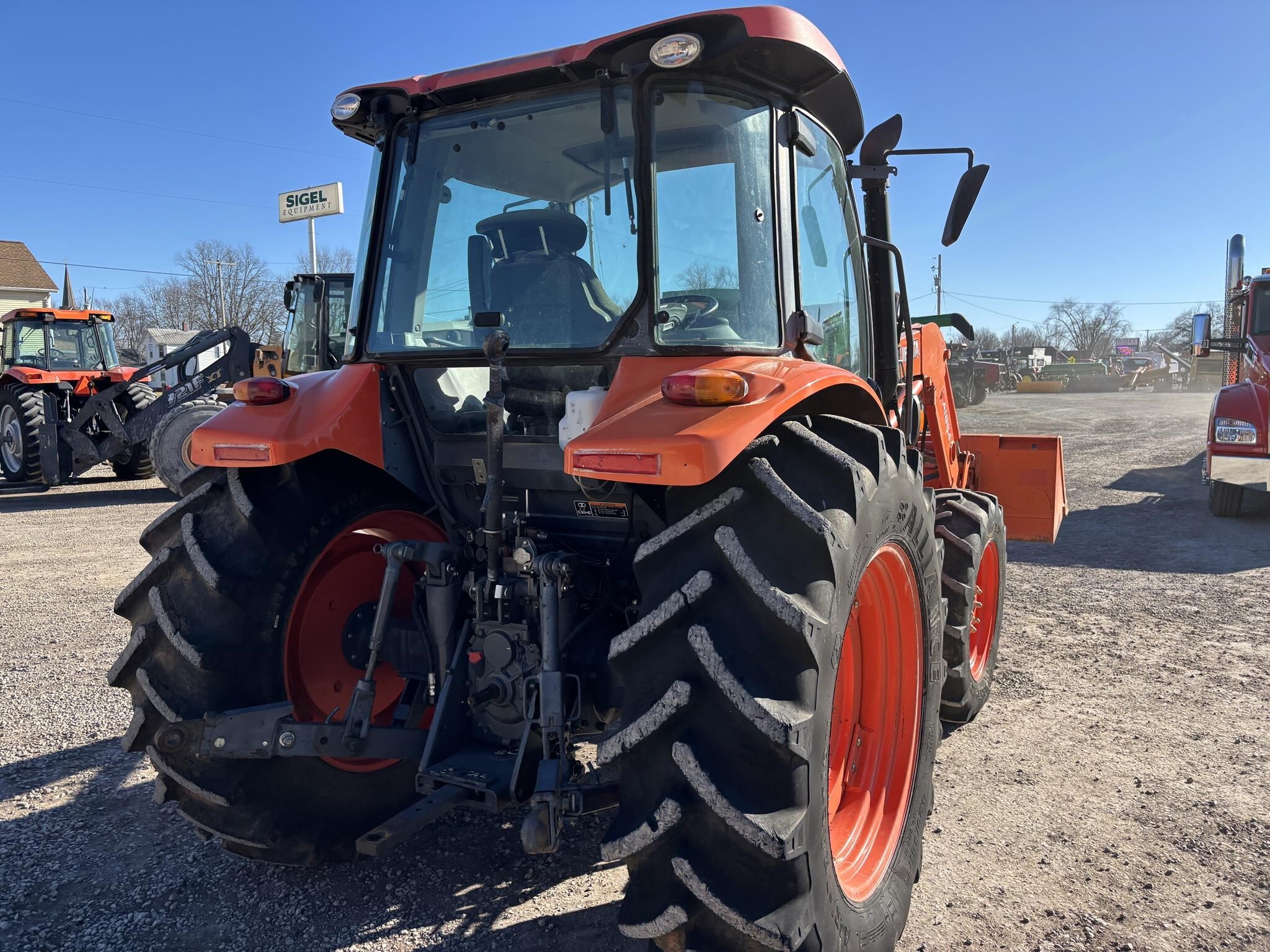 2019 Kubota M5-091D Tractor