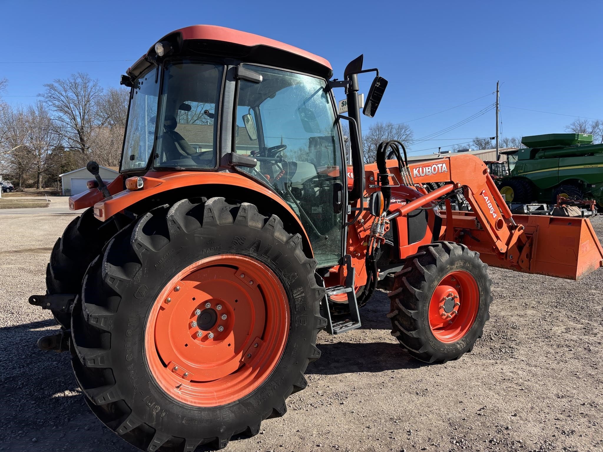 2019 Kubota M5-091D Tractor