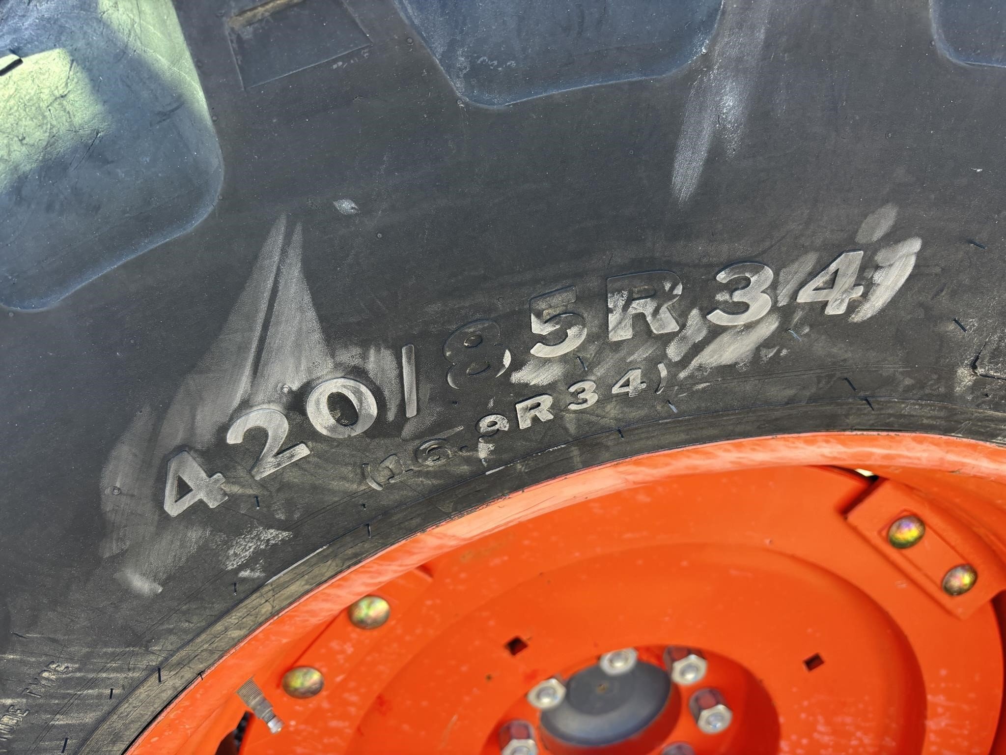 2019 Kubota M5-091D Tractor