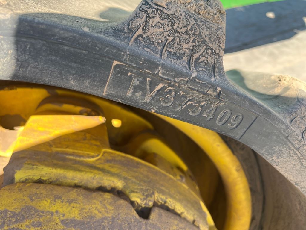 2021 John Deere 9570RT Tractor