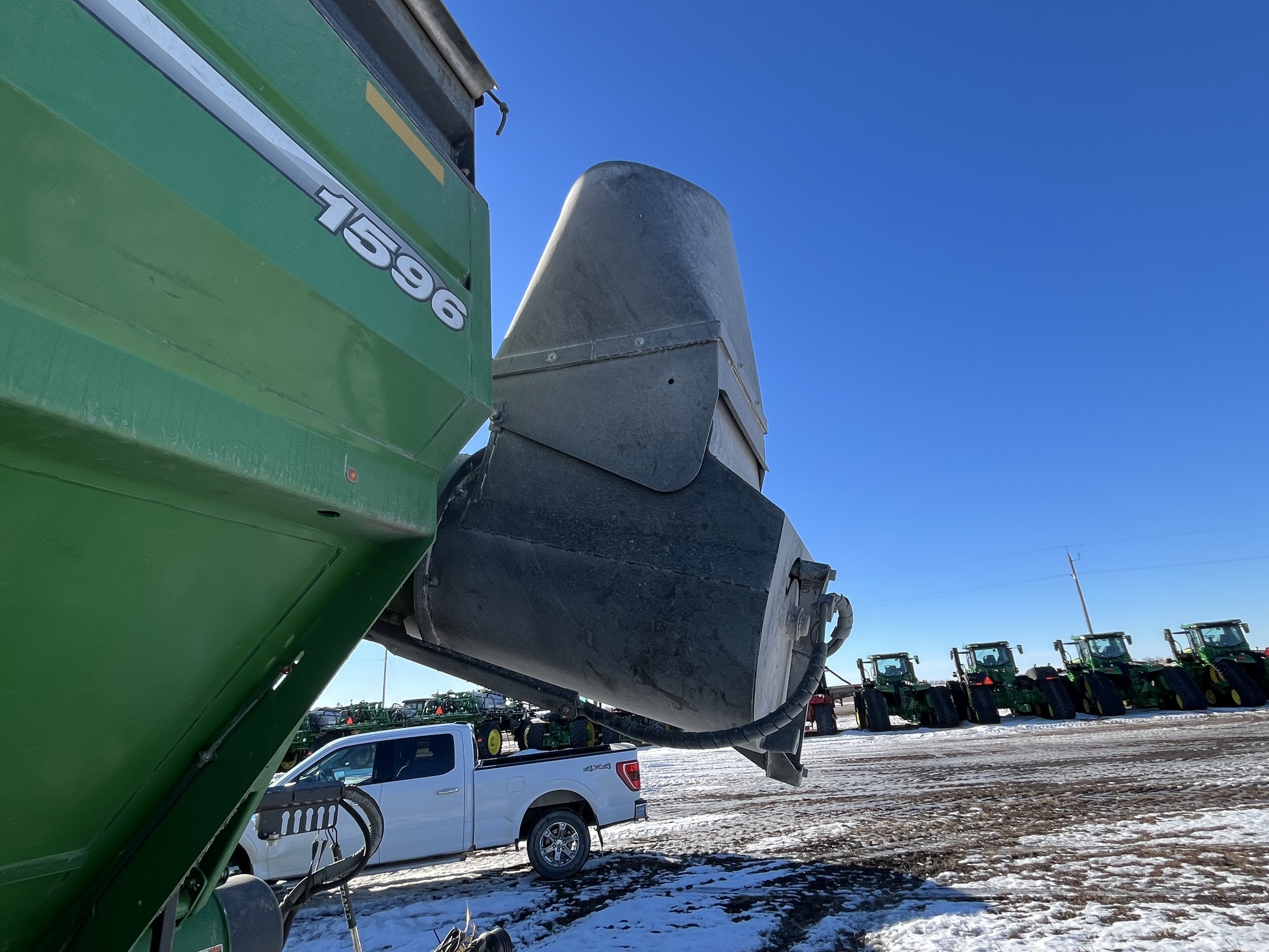 2019 Brent 1596 Grain Cart