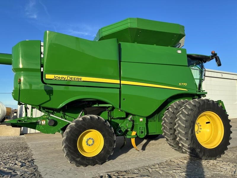 2018 John Deere S770 Combine
