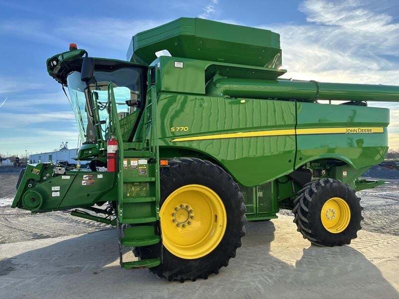 2018 John Deere S770 Combine
