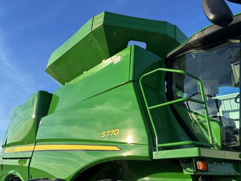 2018 John Deere S770 Combine