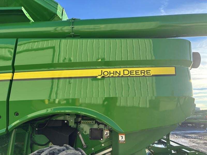 2018 John Deere S770 Combine