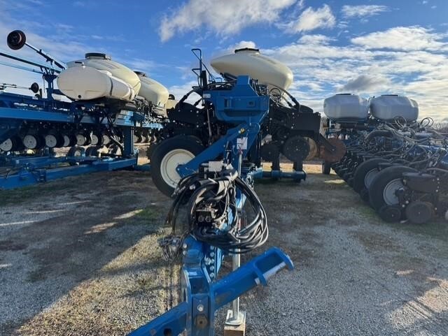 2020 Kinze 3660 Planter